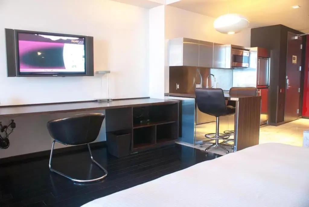 TV and multimedia, TV/Entertainment Center in Luxury Suites at Palms Place