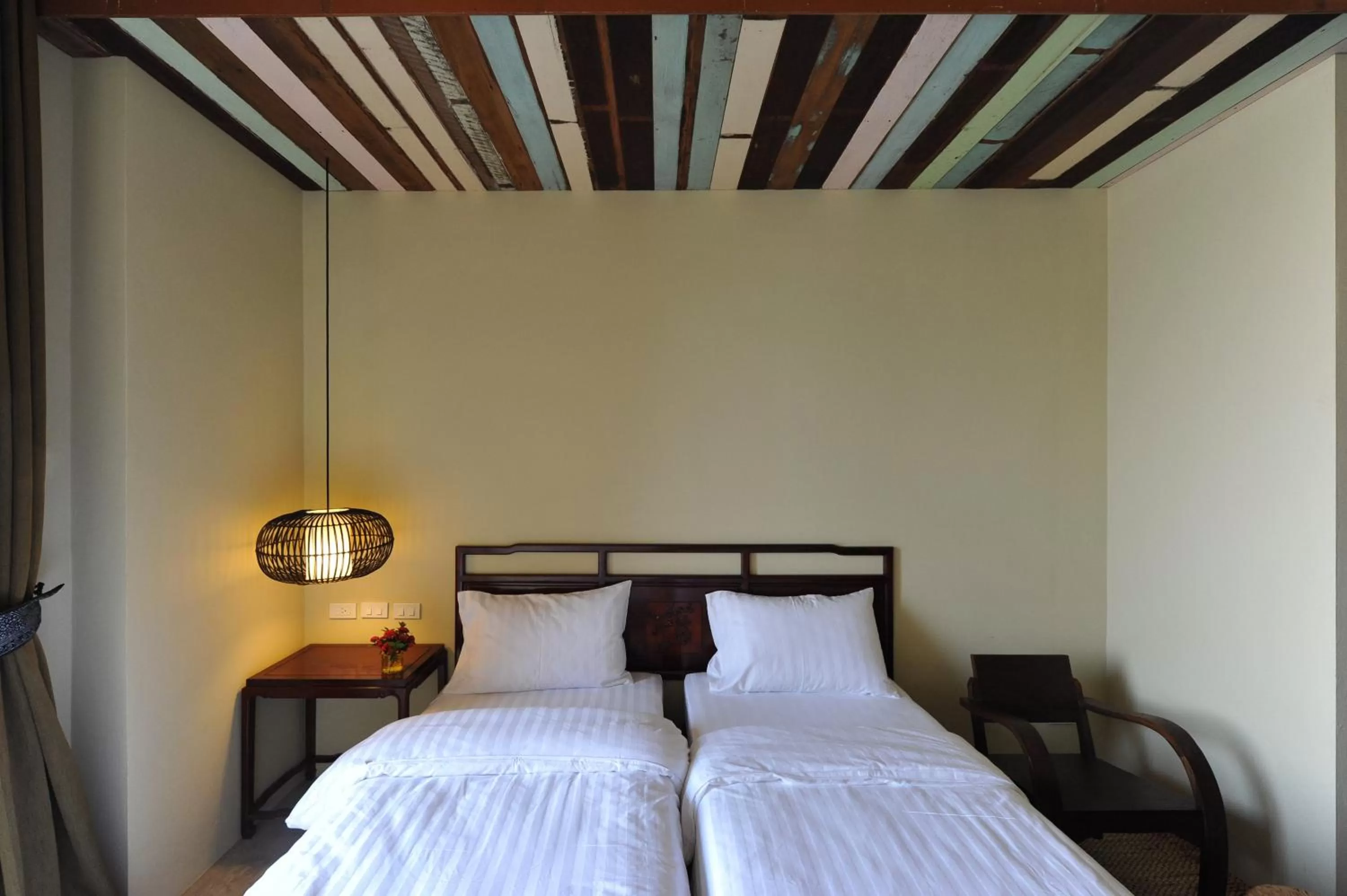 Bed in Villa Bangkok