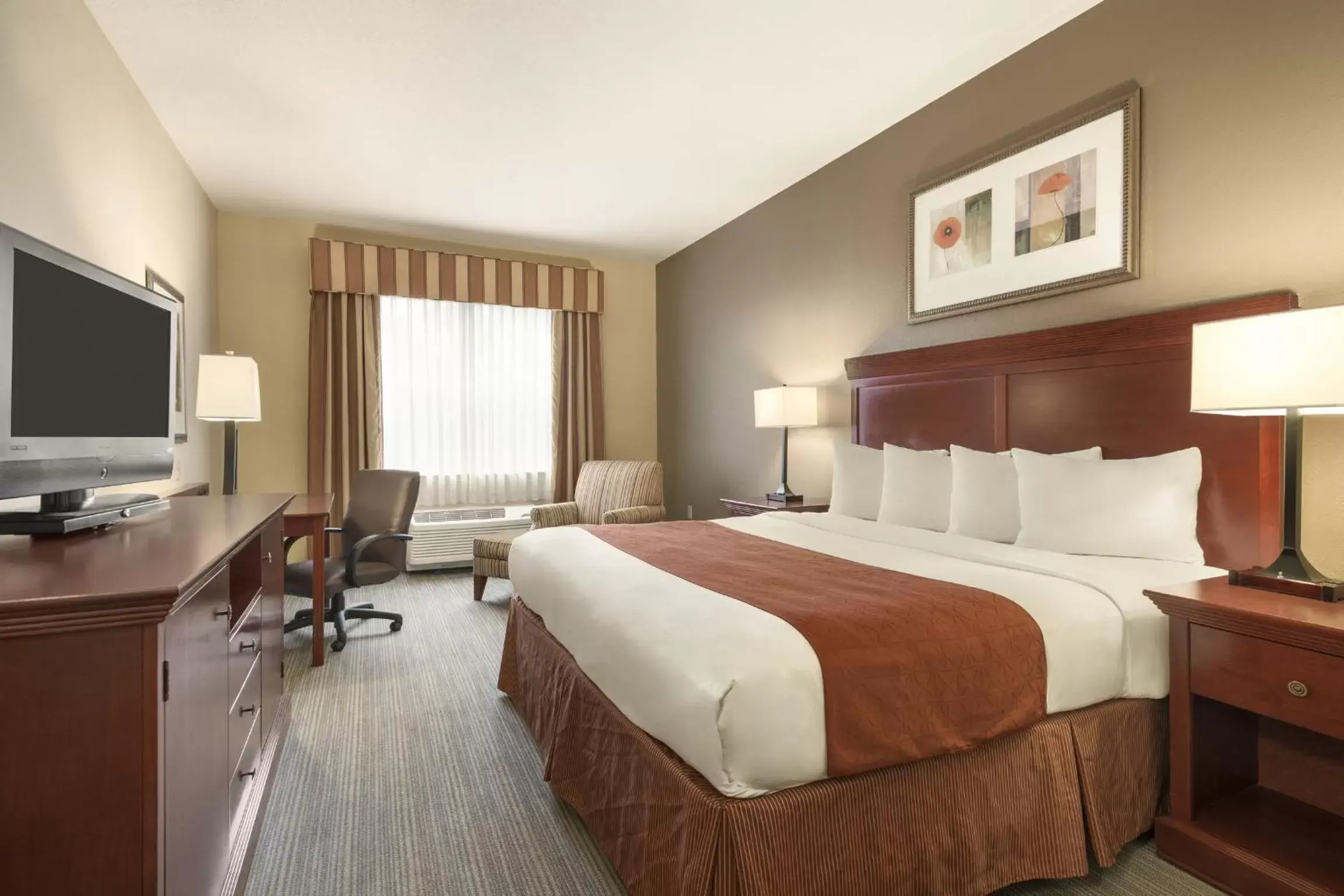 Photo of the whole room, Room Photo in Seffner Inn and Suites