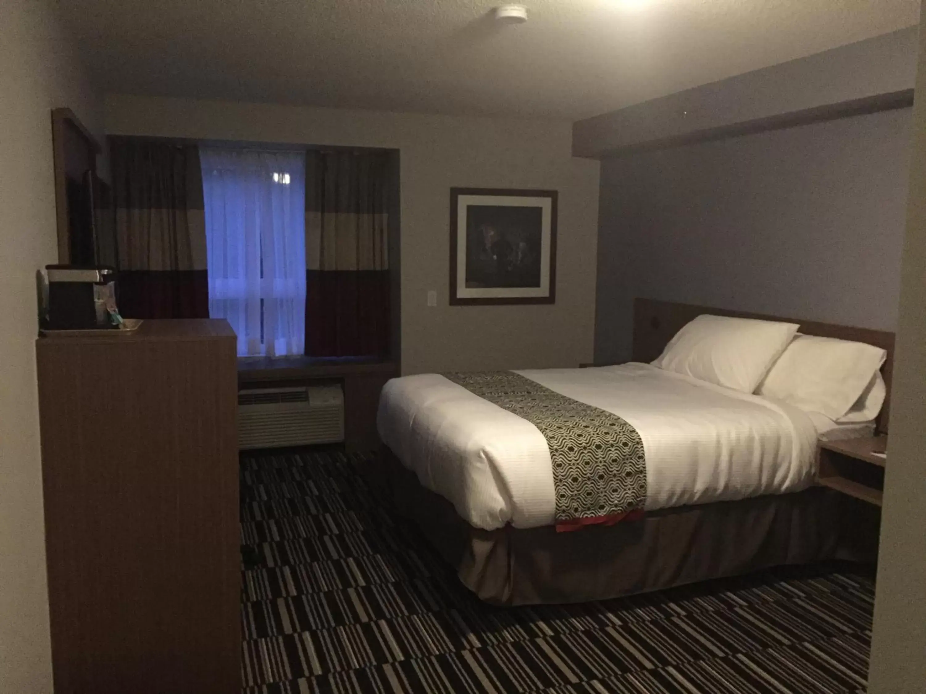 Bed in Microtel Inn & Suites by Wyndham Kirkland Lake