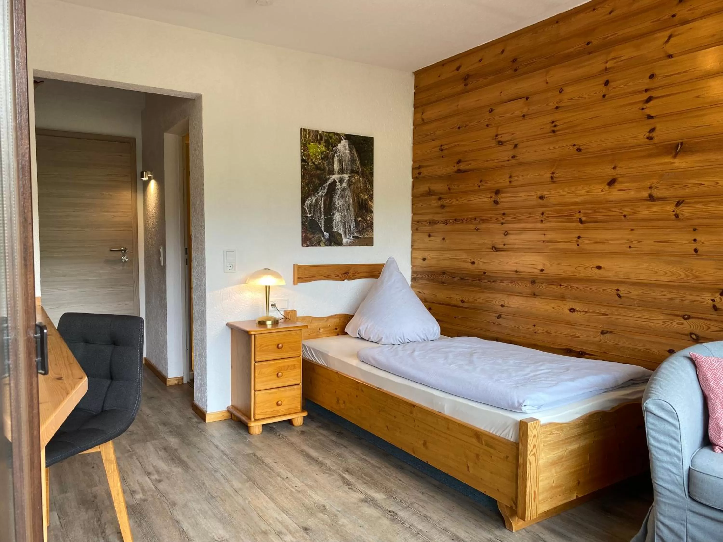 Bedroom, Bed in Landhotel Lortz