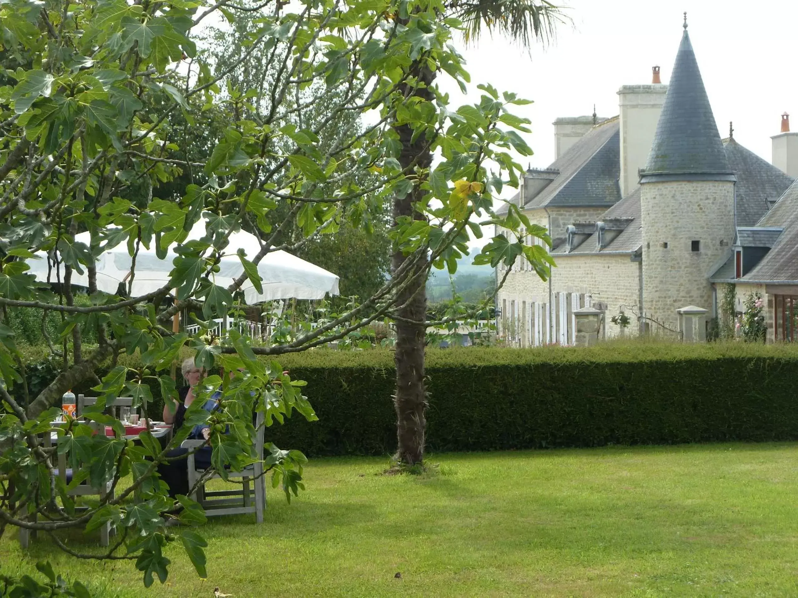 Garden, Property Building in Manoir de Turqueville les Quatre Etoiles
