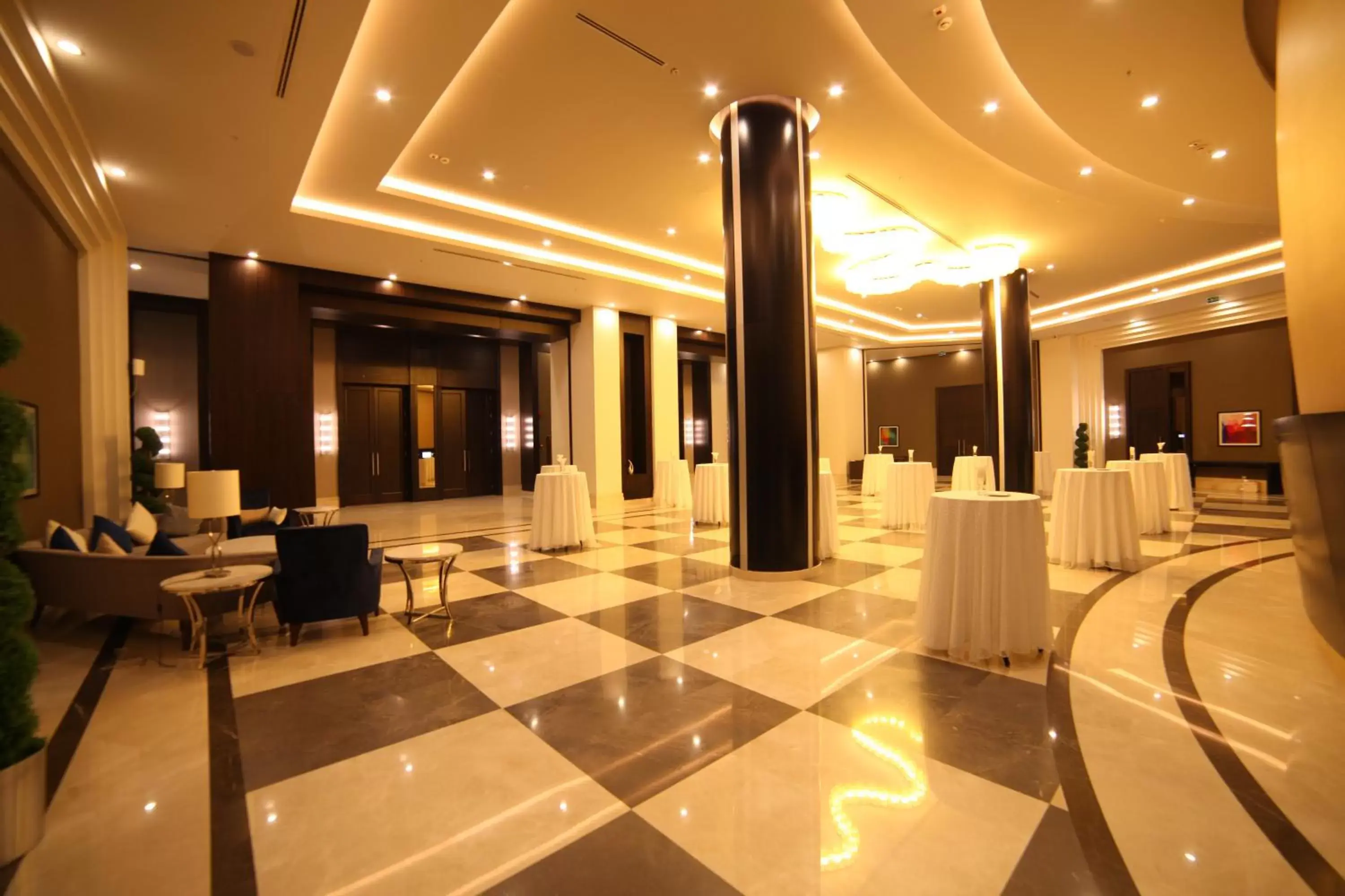 Banquet/Function facilities, Lobby/Reception in Ramada Plaza By Wyndham Konya