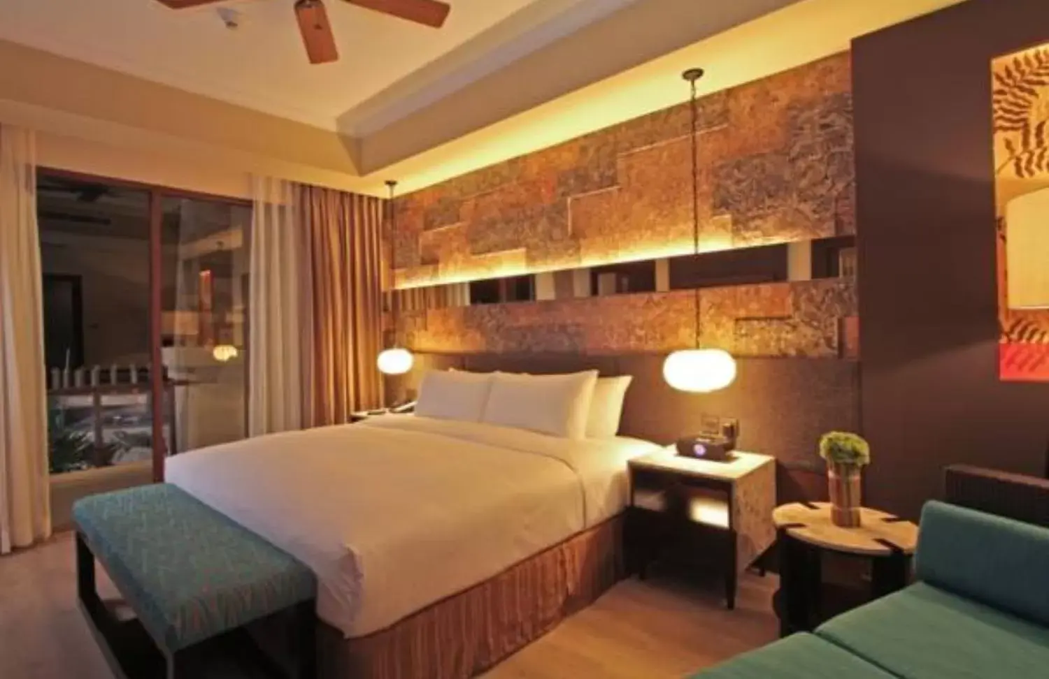 Bed in The Bellevue Resort Bed in The Bellevue Resort