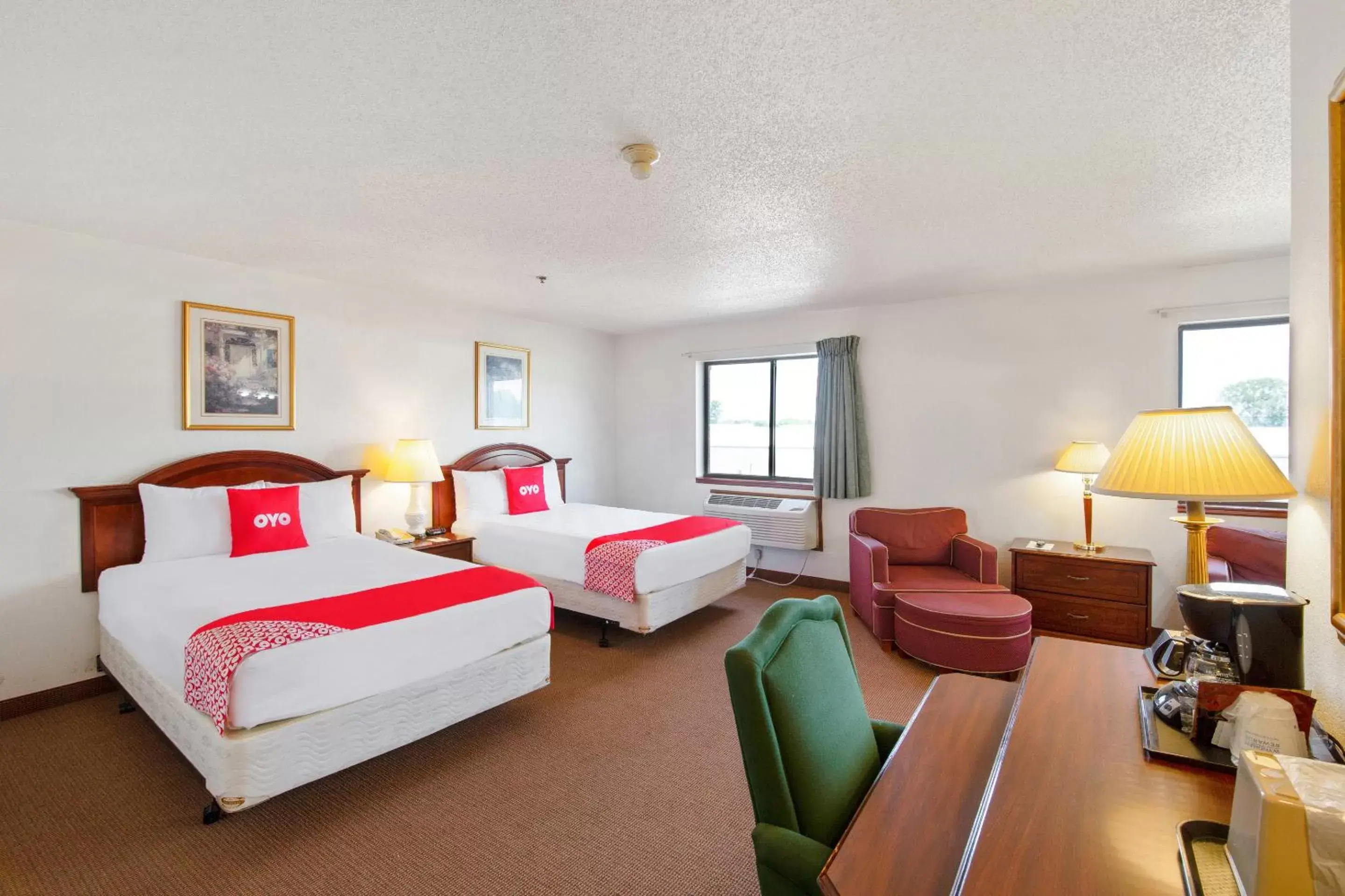 Bedroom in OYO Hotel Portage I-94