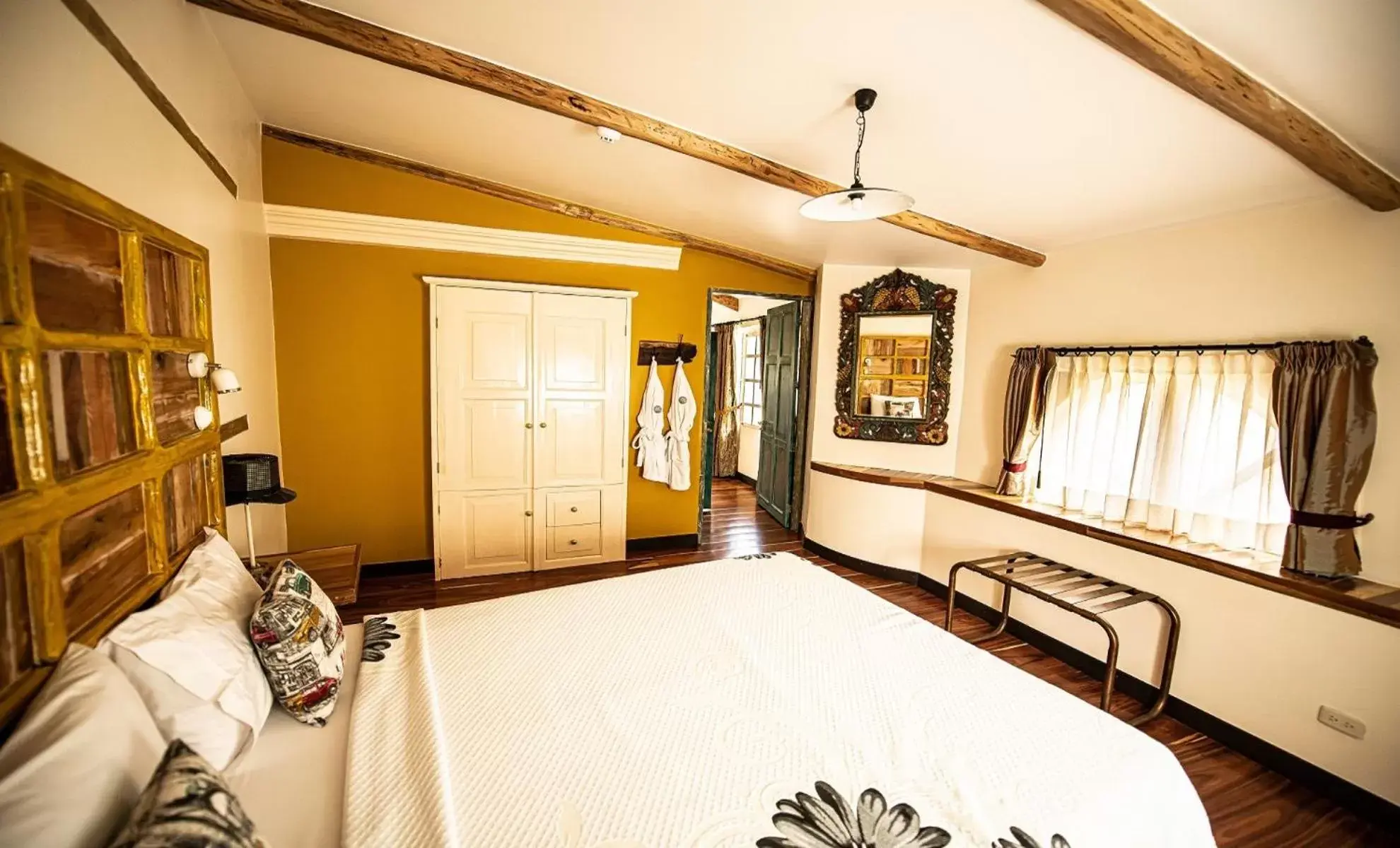 Bedroom, Bed in Old Town Quito Suites, Apartments & Boutique Hotel