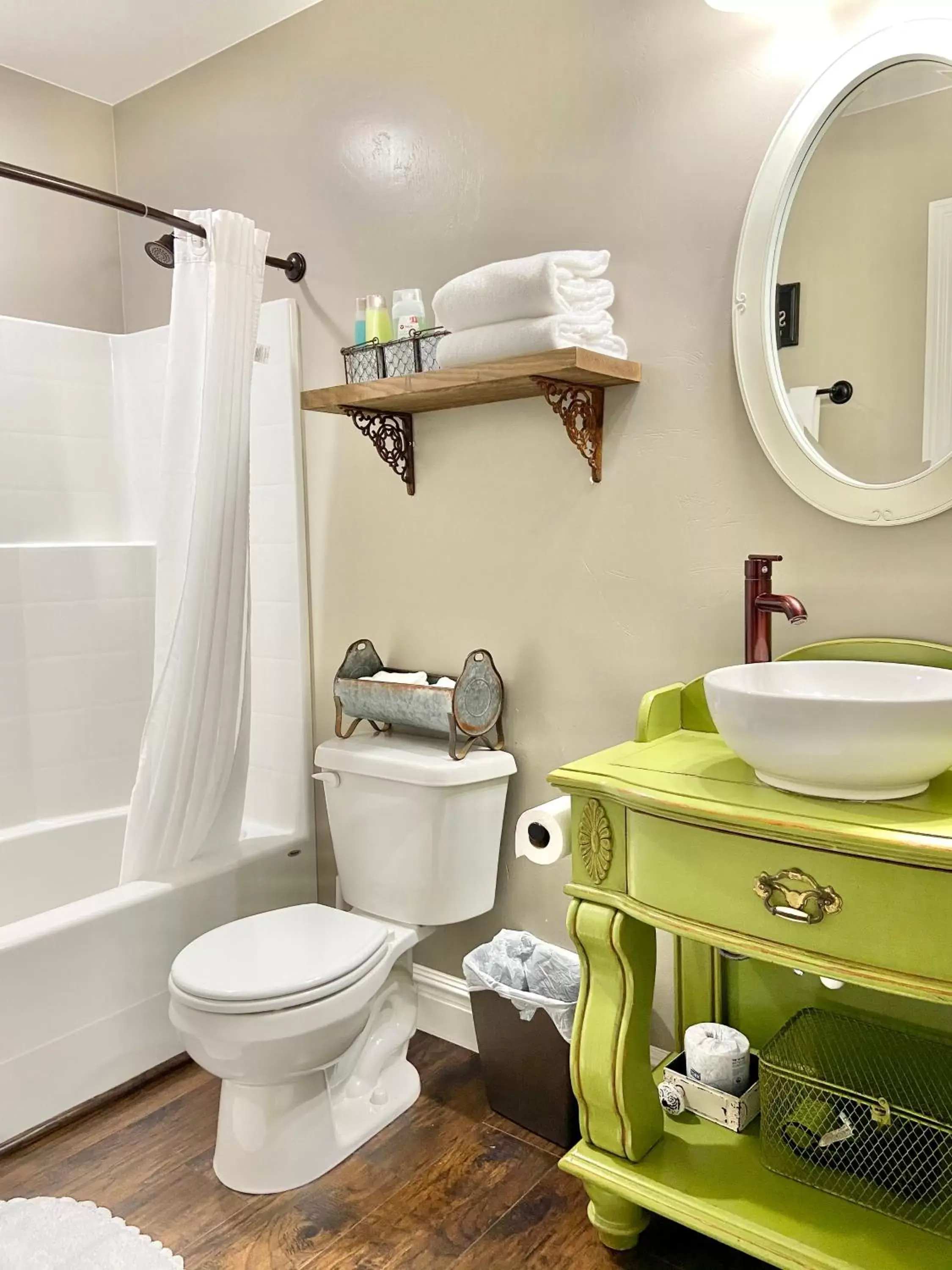 Bathroom in The Panguitch House