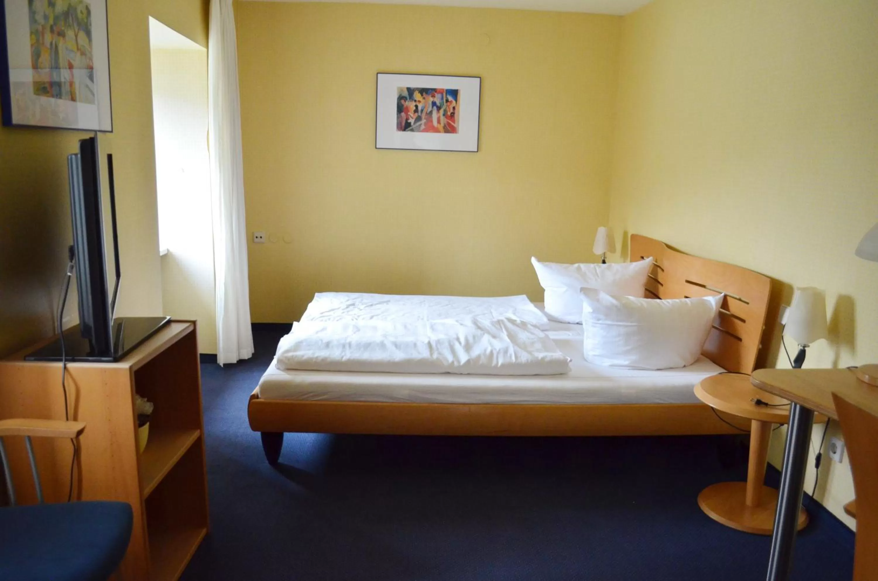 Bedroom, Bed in Alte Post - Hotel Am Rhein-Ufer Laufenburg