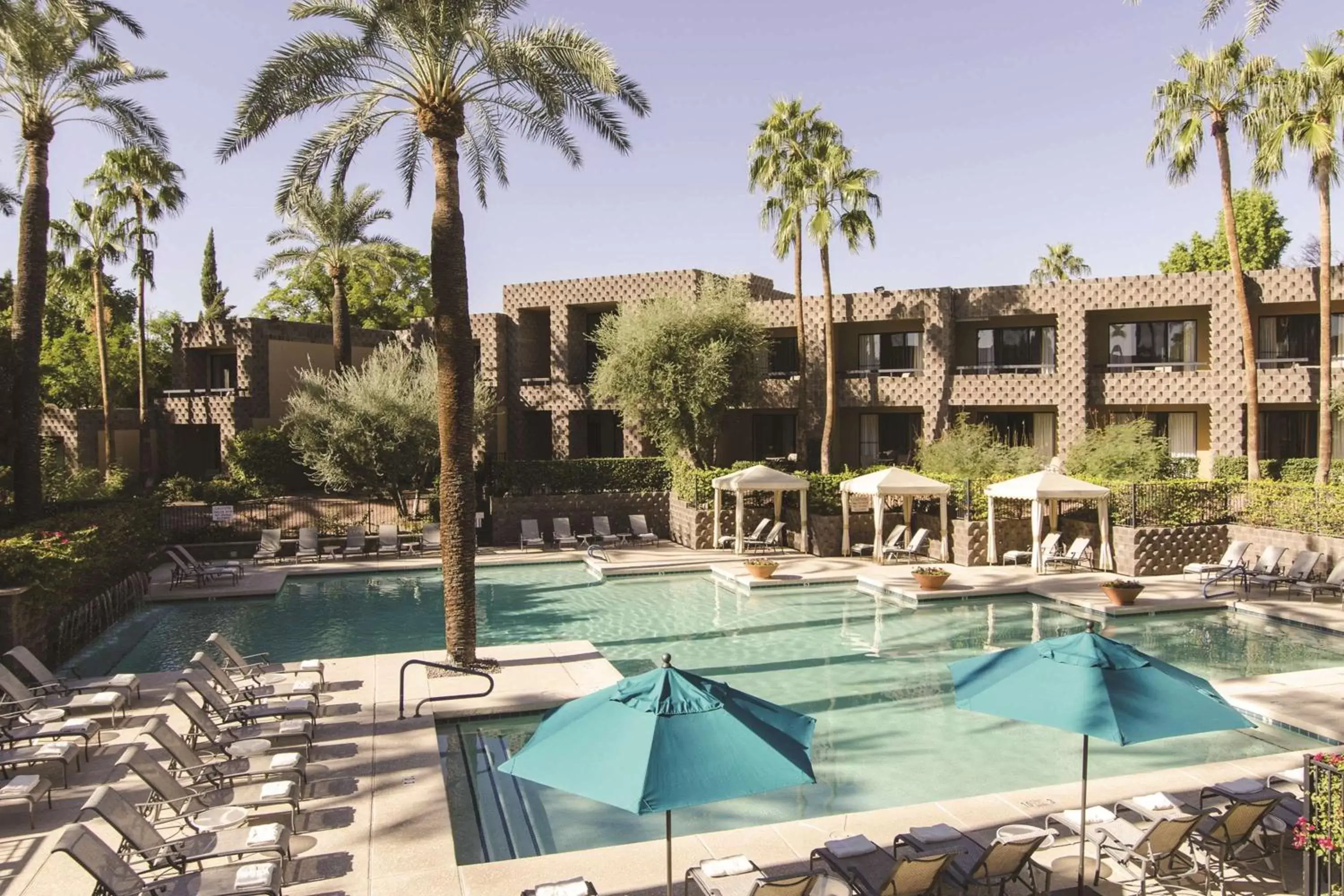 Pool view, Swimming Pool in DoubleTree by Hilton Paradise Valley Resort Scottsdale