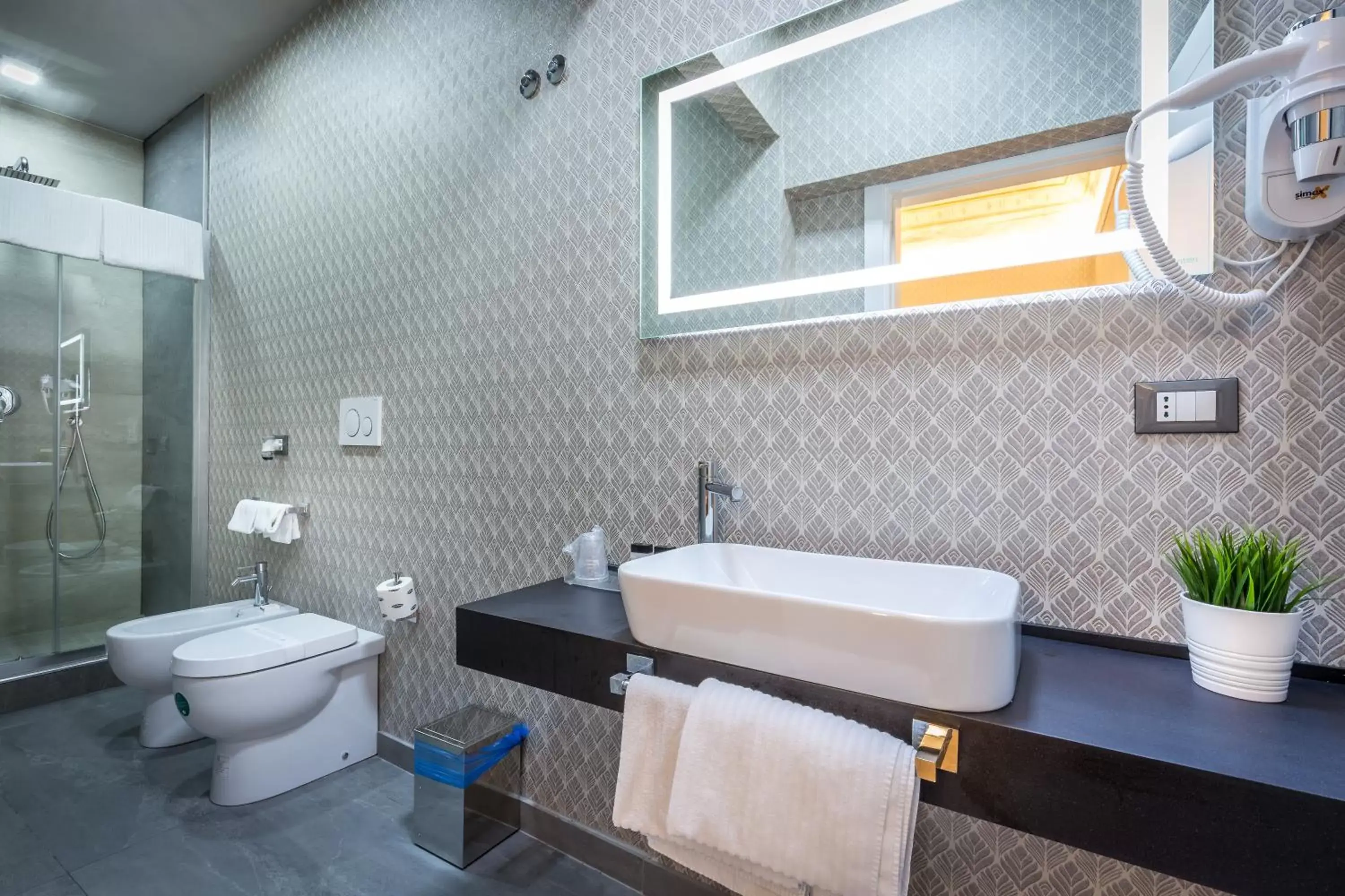 Toilet, Bathroom in Martelli 6 Suite & Apartments