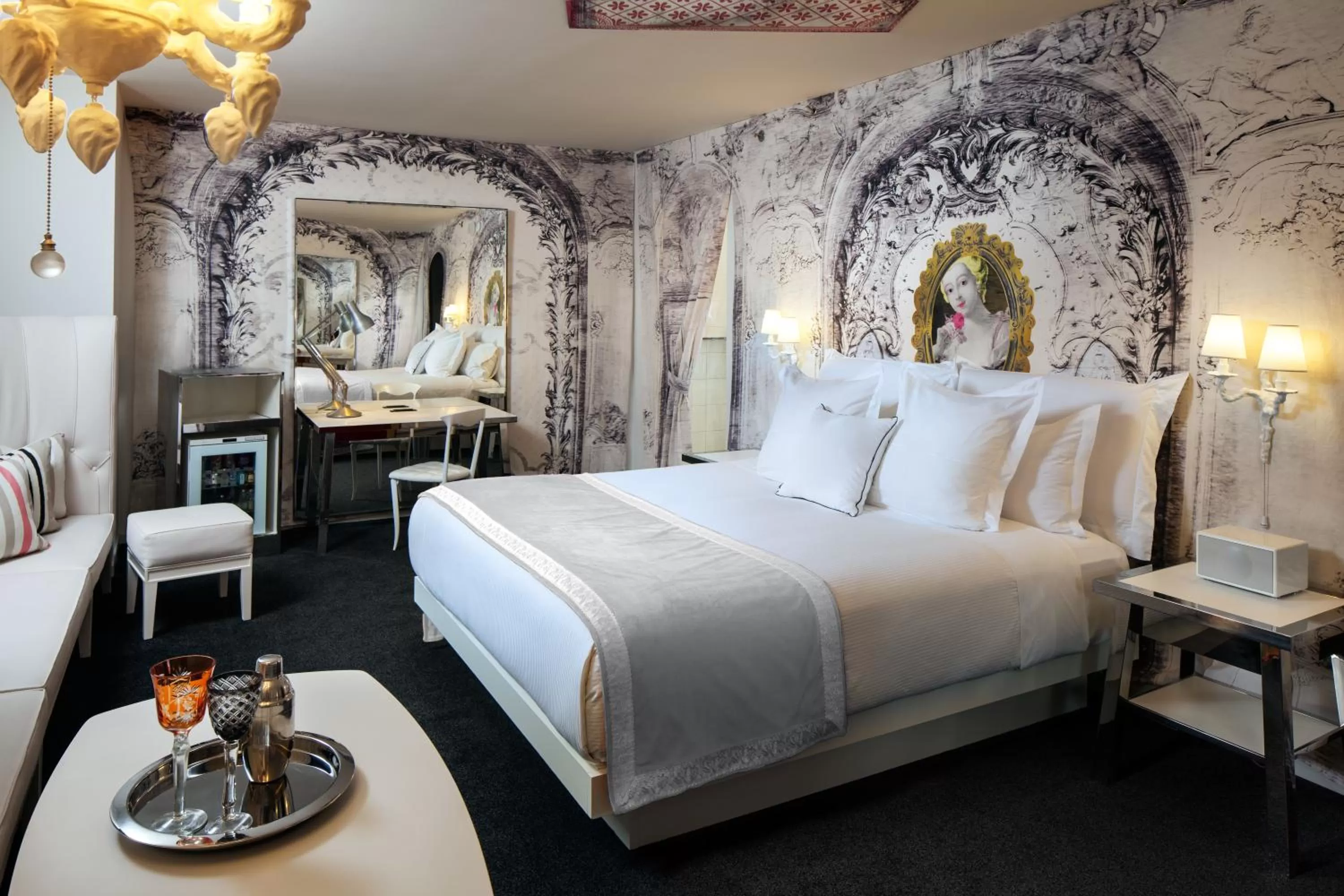 Photo of the whole room, Bed in SAHARA Las Vegas