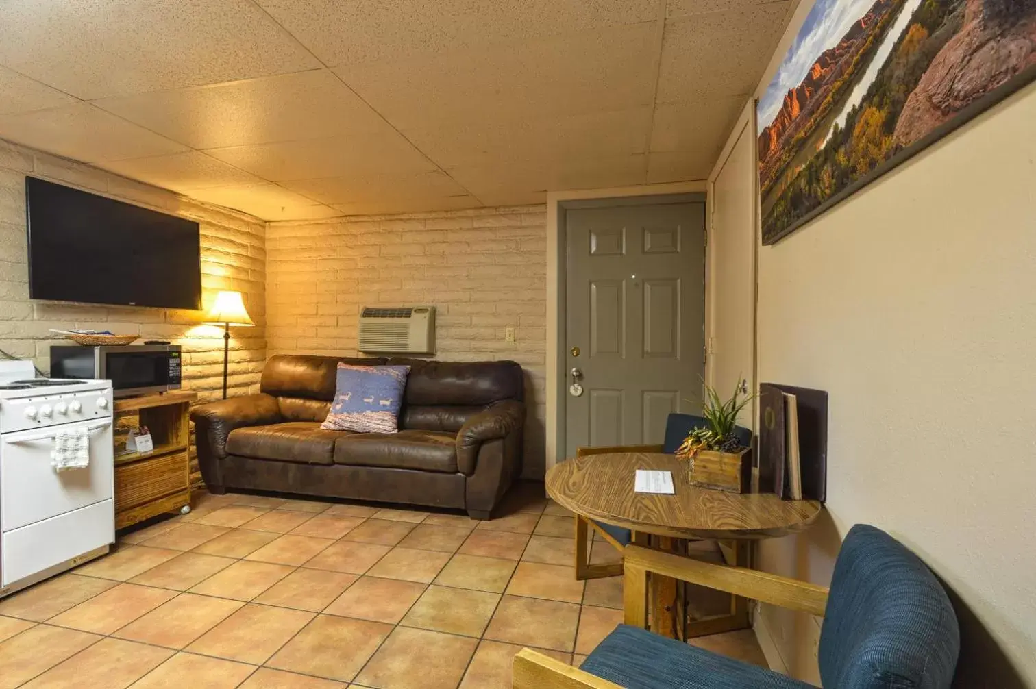 Living room, Seating Area in Rustic Inn