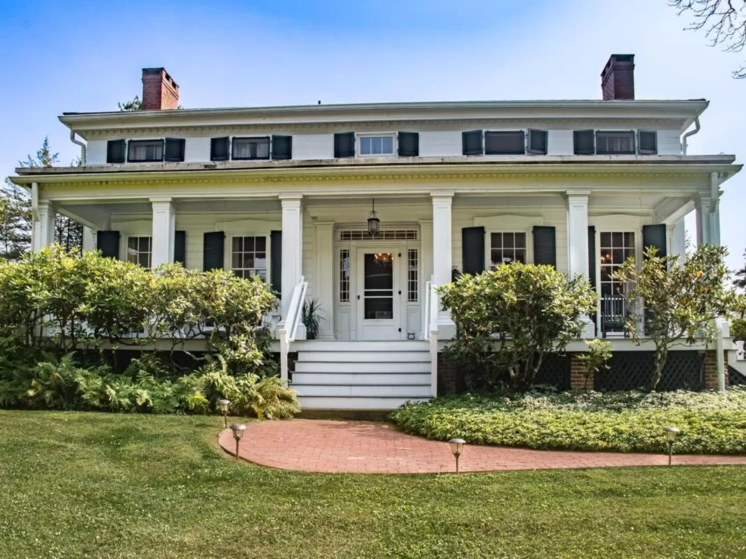 The Neighbour House B&B