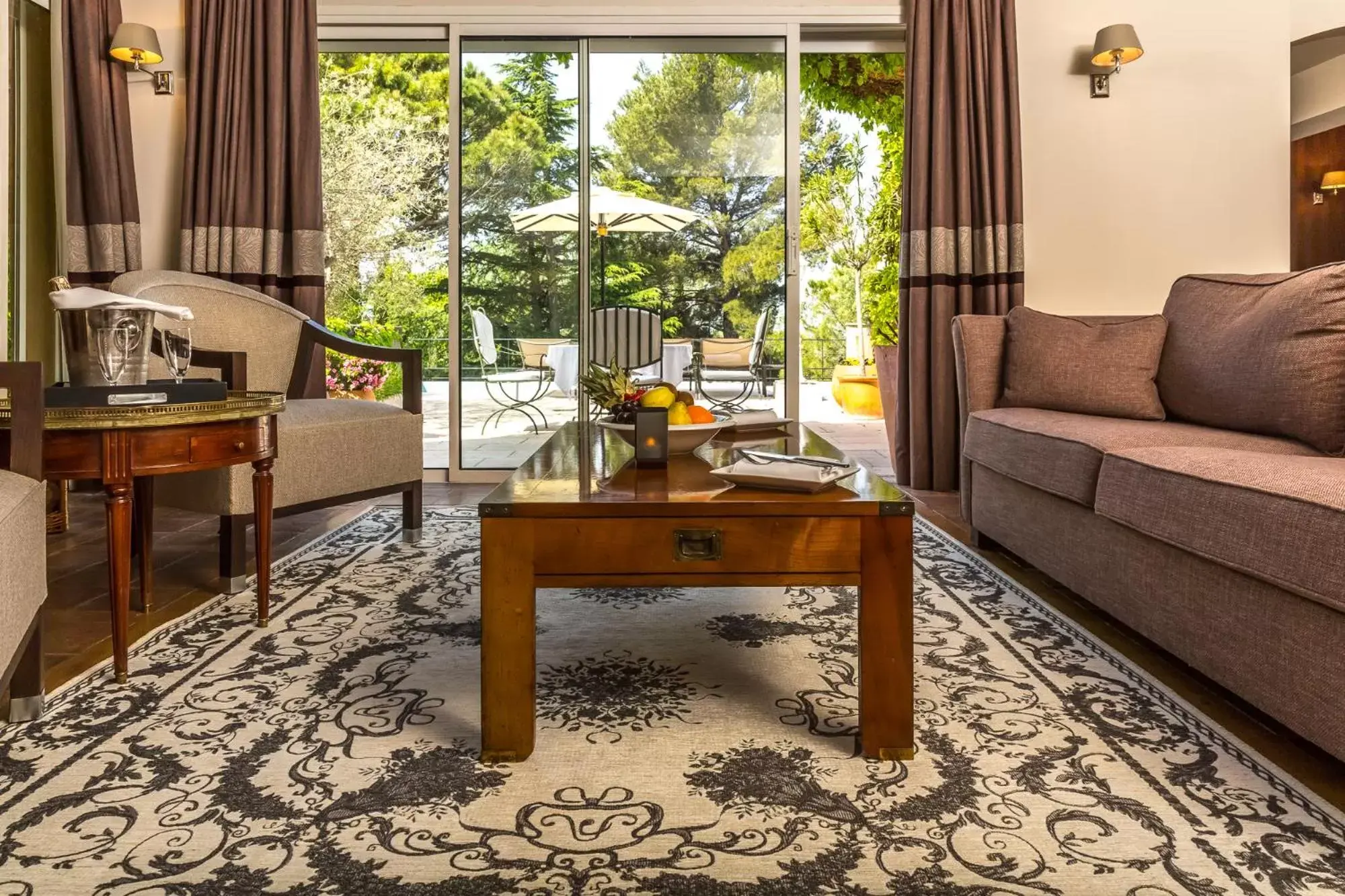 Living room, Seating Area in Le Vallon de Valrugues & Spa