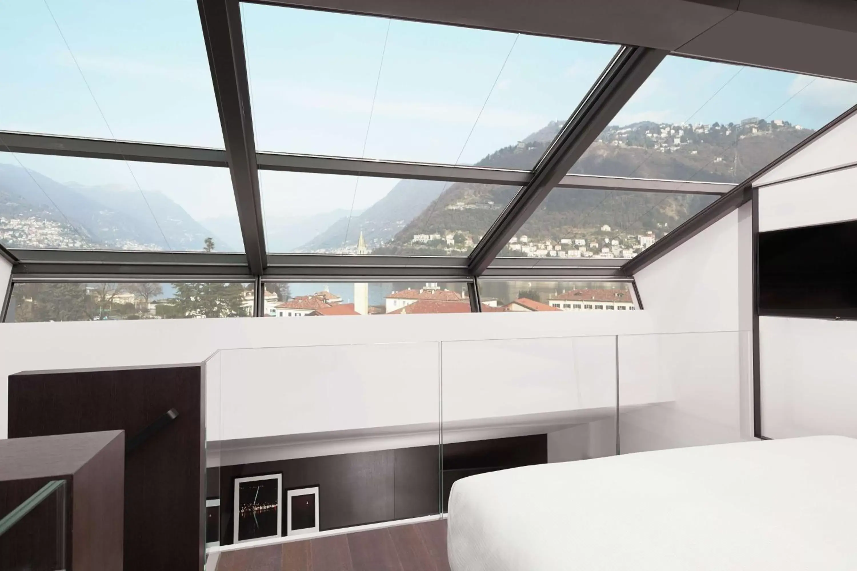 Bed in Hilton Lake Como