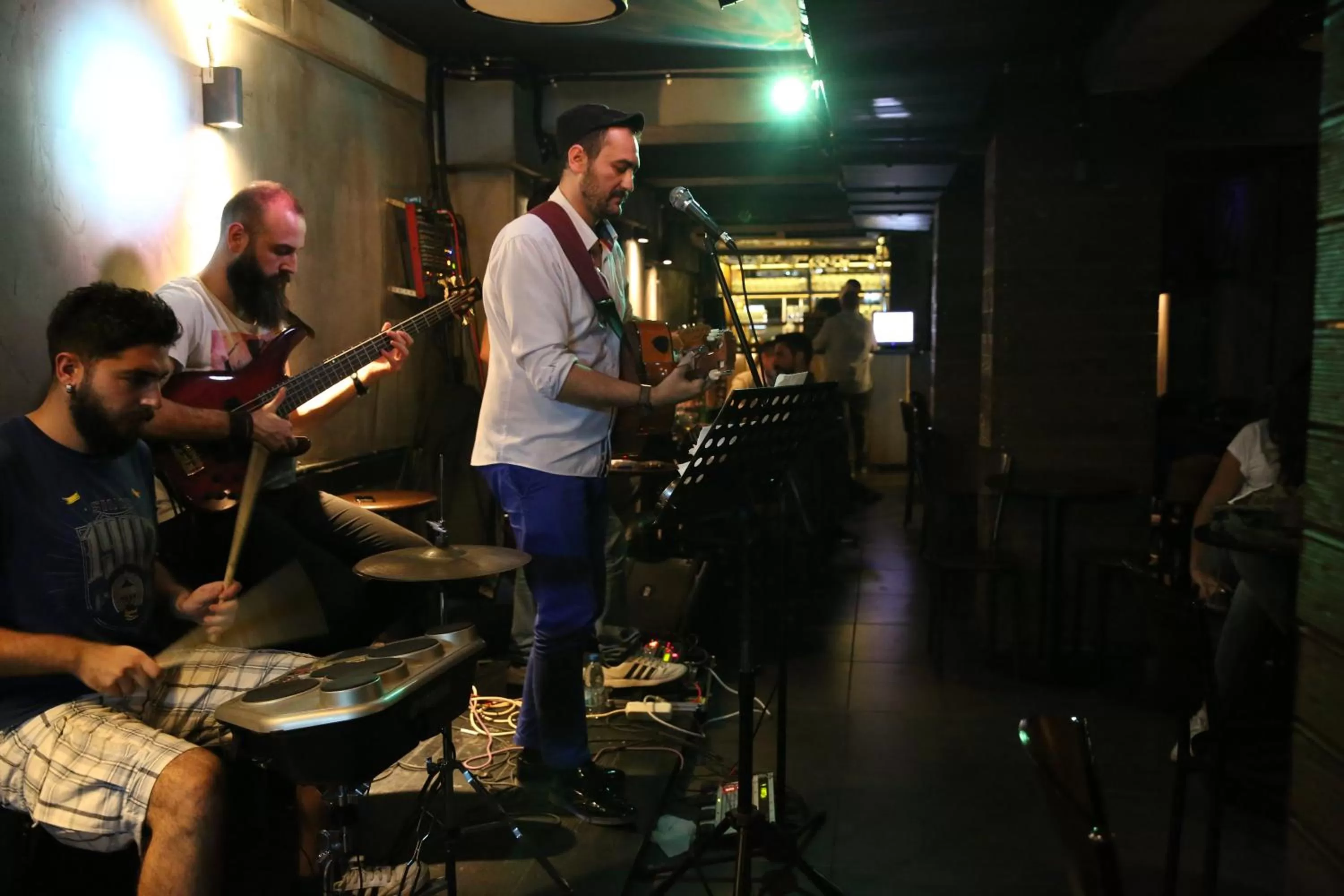 Karaoke in Kuzen Otel