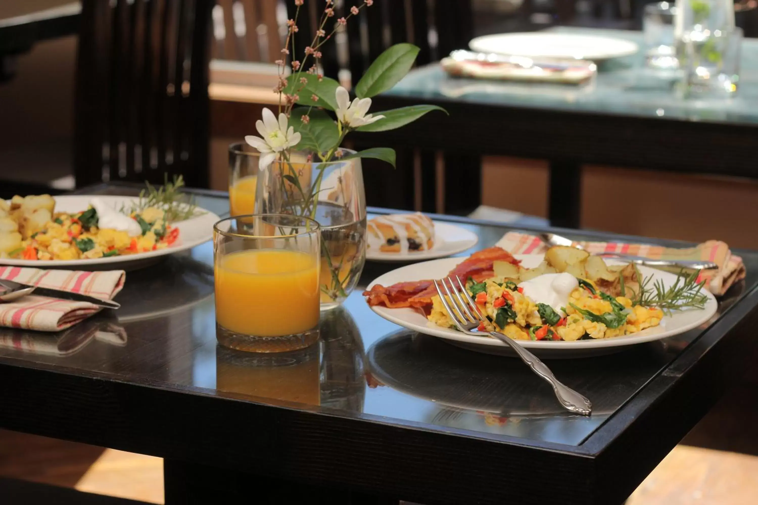 Breakfast in The Grand Idyllwild Lodge