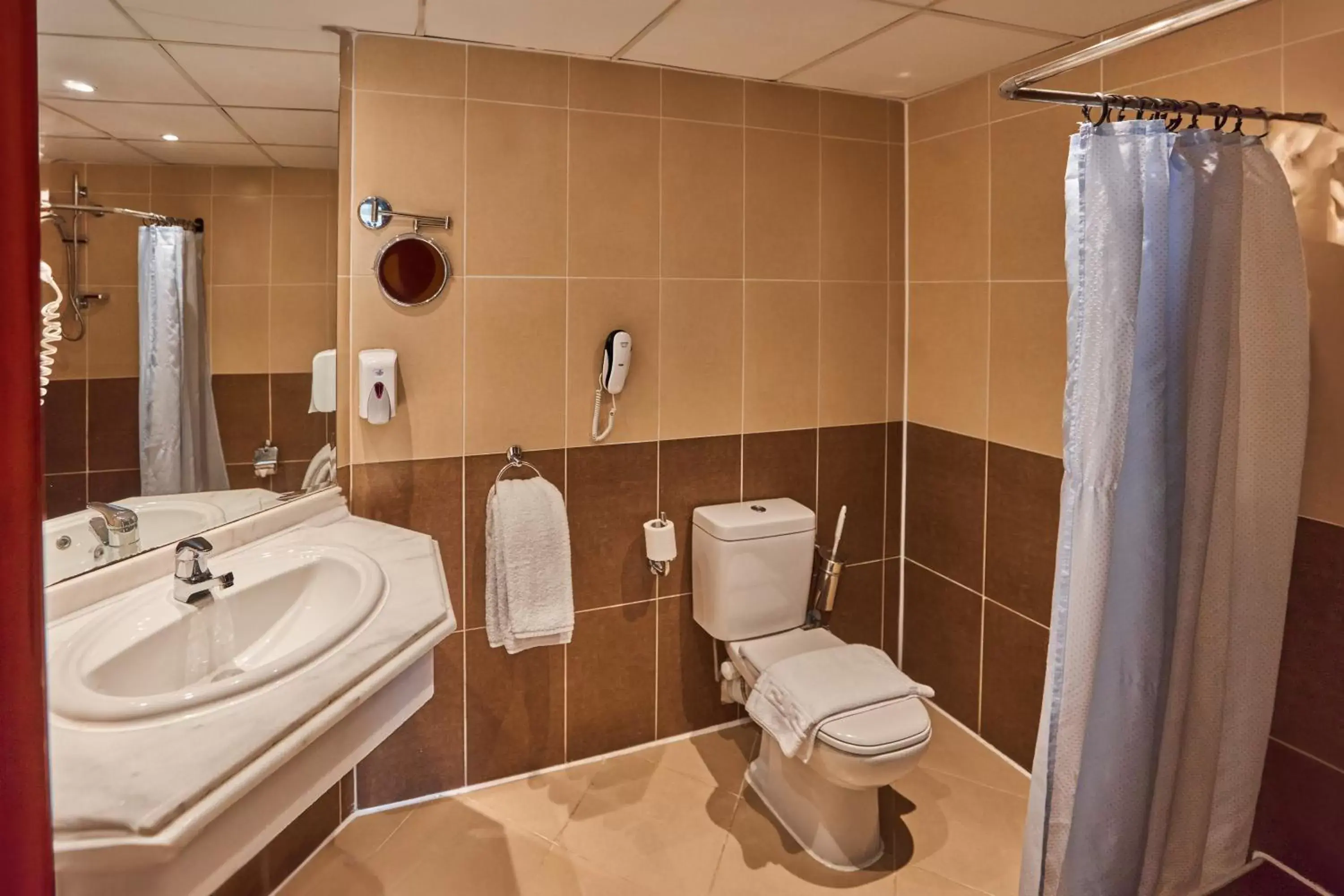 Shower, Bathroom in Jasmine Palace Resort