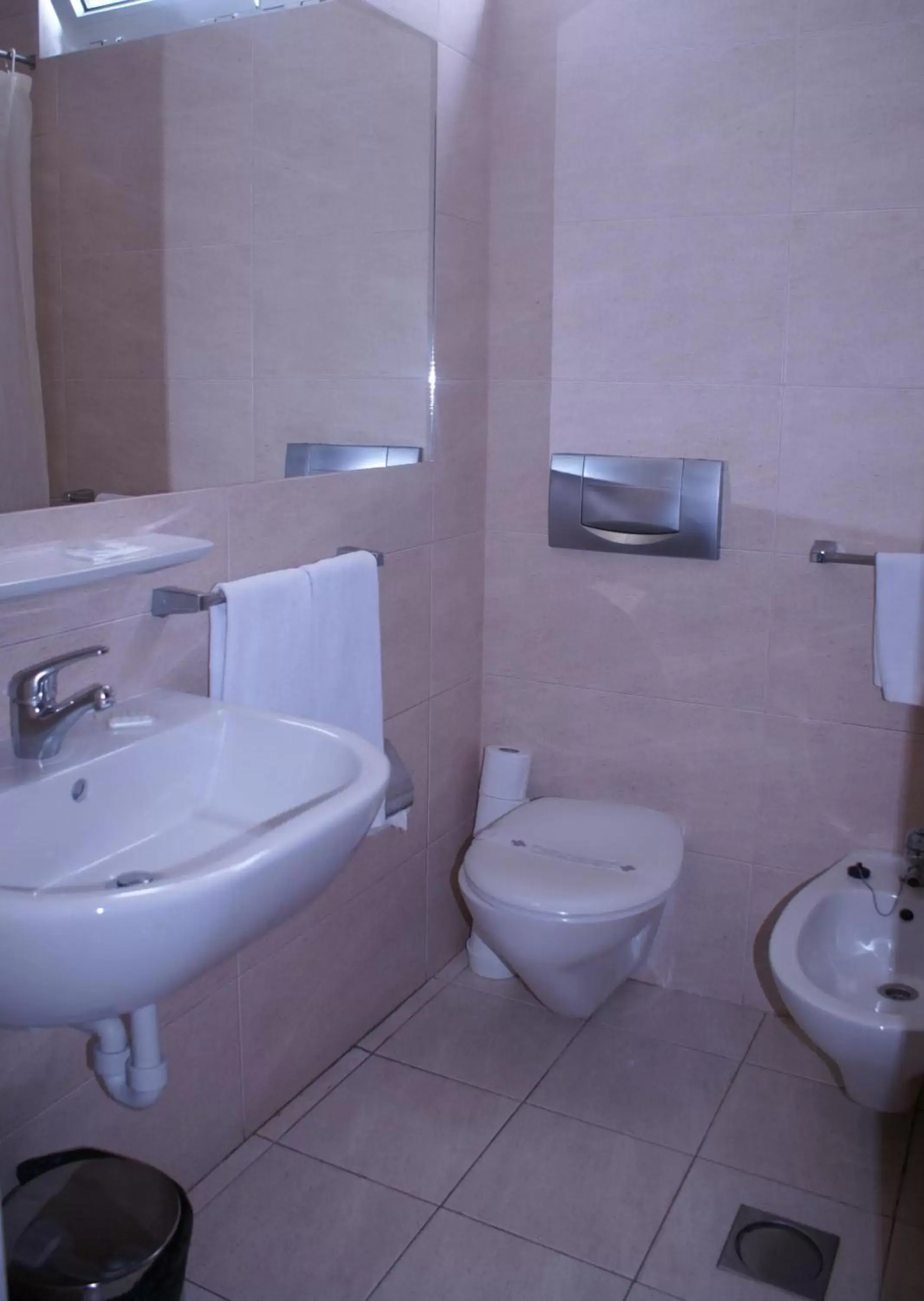 Bathroom in Hotel do Carmo