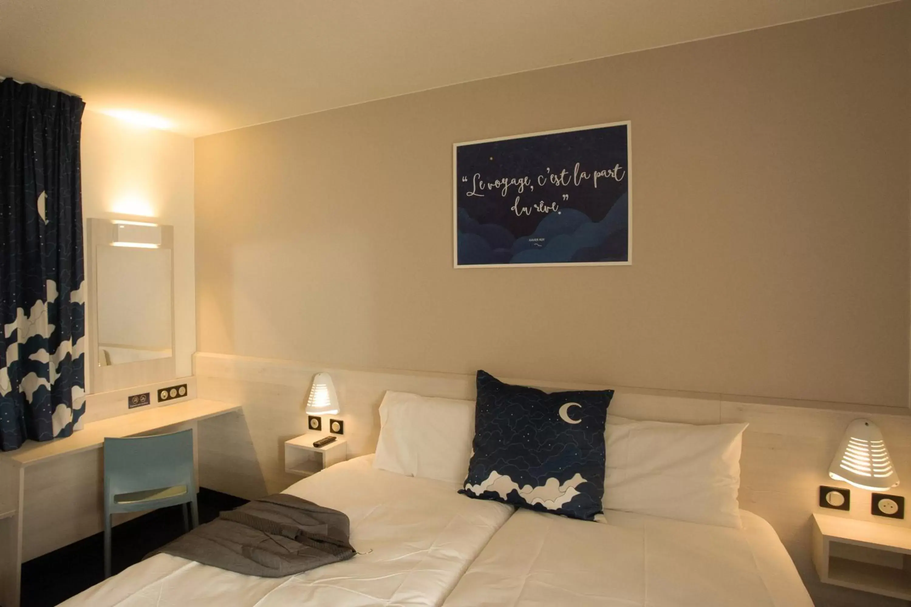 Bedroom, Bed in ACE Hôtel Lyon Vénissieux Parc des Expositions Bedroom, Bed in ACE Hôtel Lyon Vénissieux Parc des Expositions