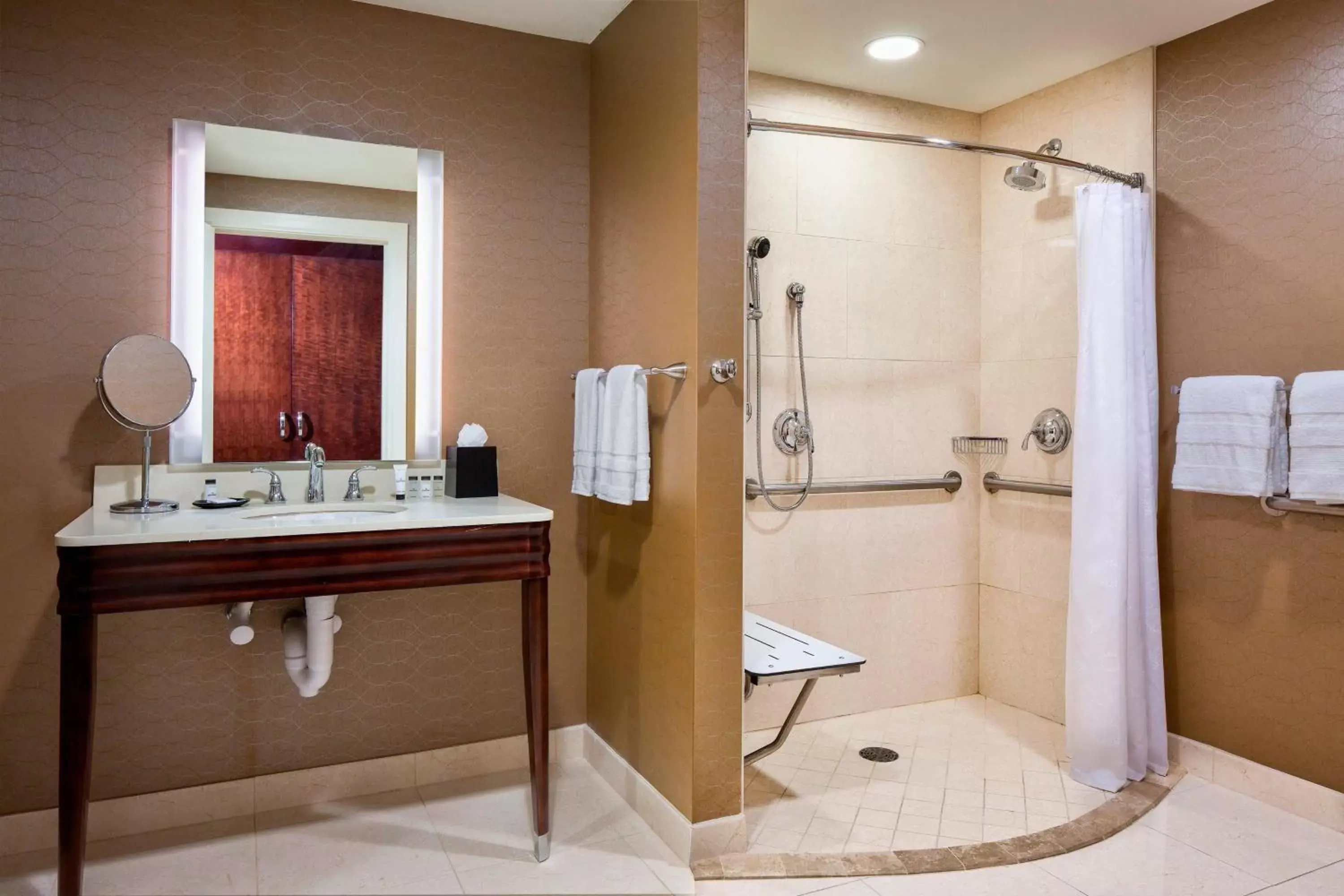 Bathroom in Sheraton Hotel Stonebriar