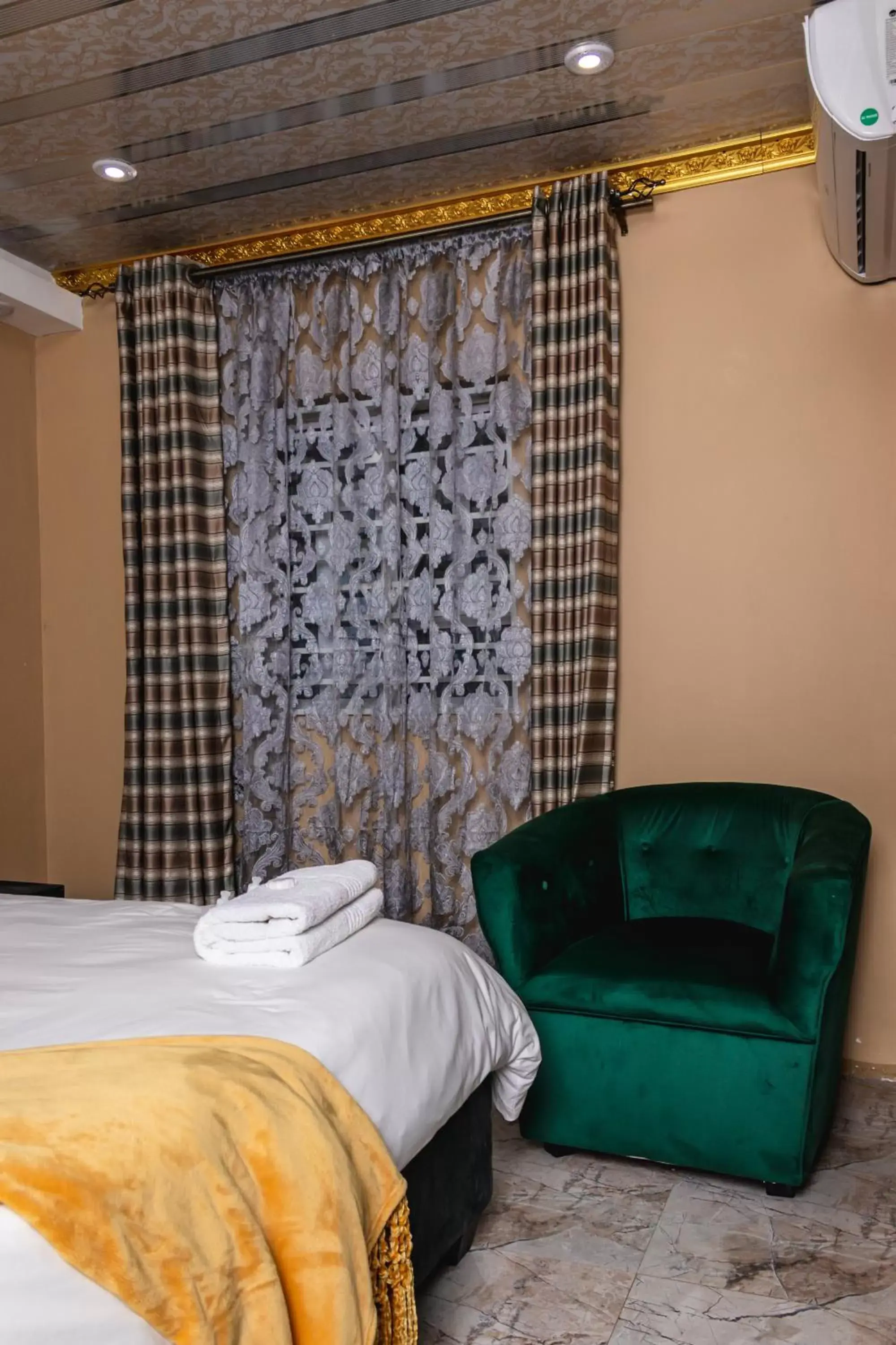 Standard Double or Twin Room - single occupancy in Gold Crown International Hotel Johannesburg Standard Double or Twin Room - single occupancy in Gold Crown International Hotel Johannesburg
