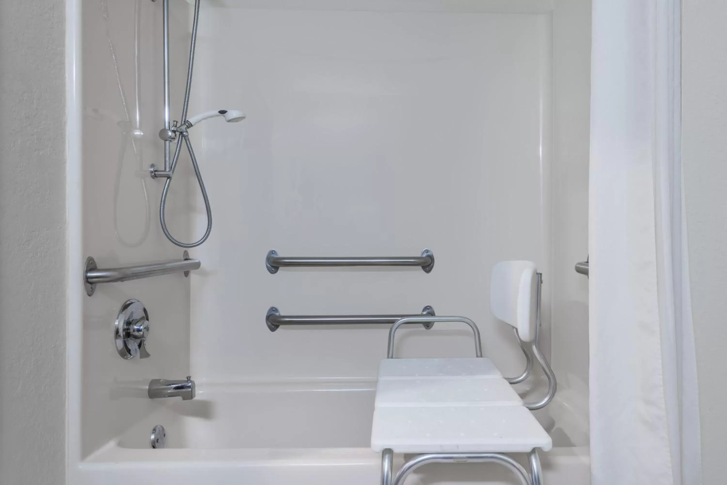 Shower, Bathroom in Super 8 by Wyndham Hanover