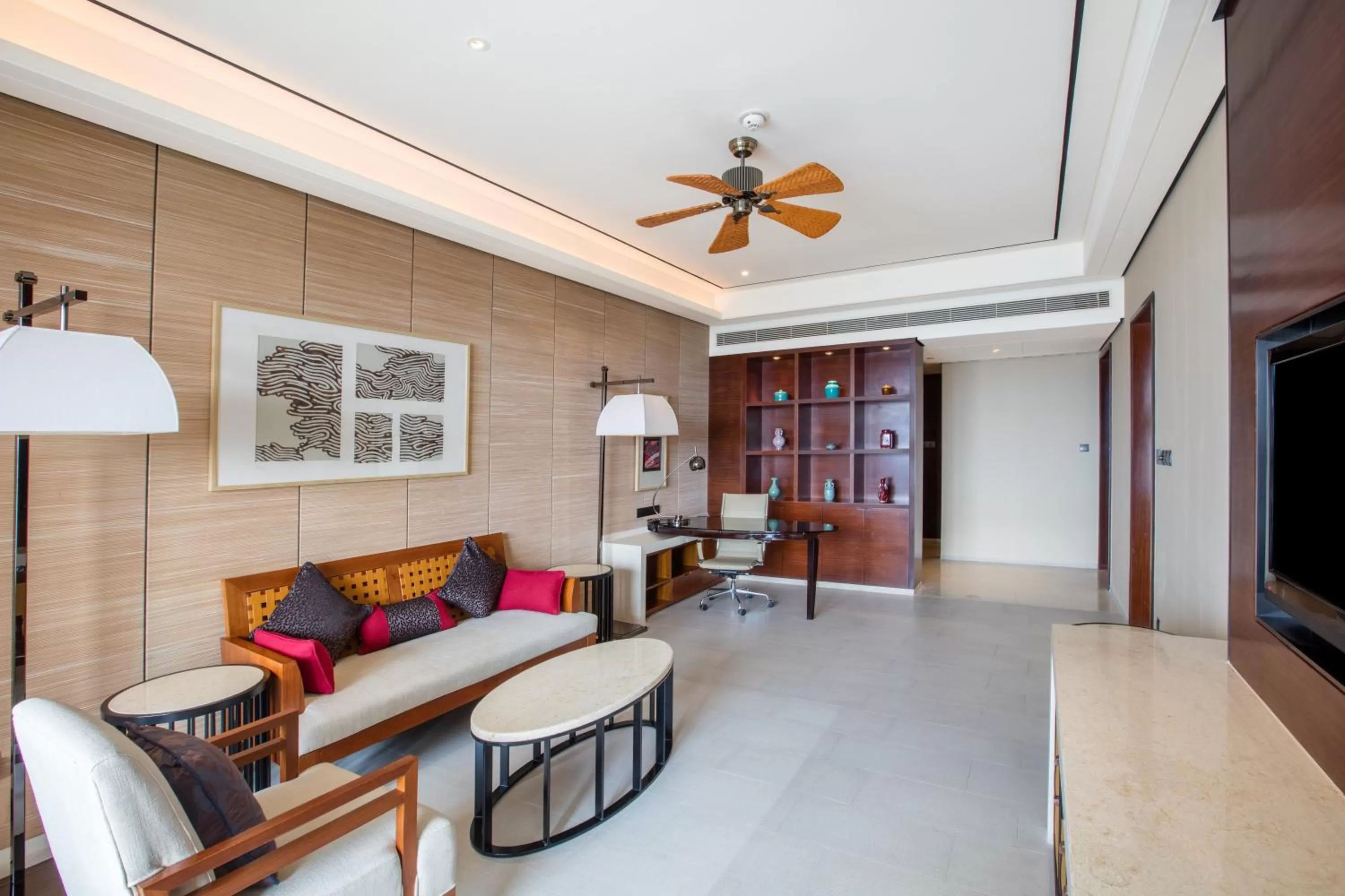 Bedroom in Crowne Plaza Sanya City Center by IHG