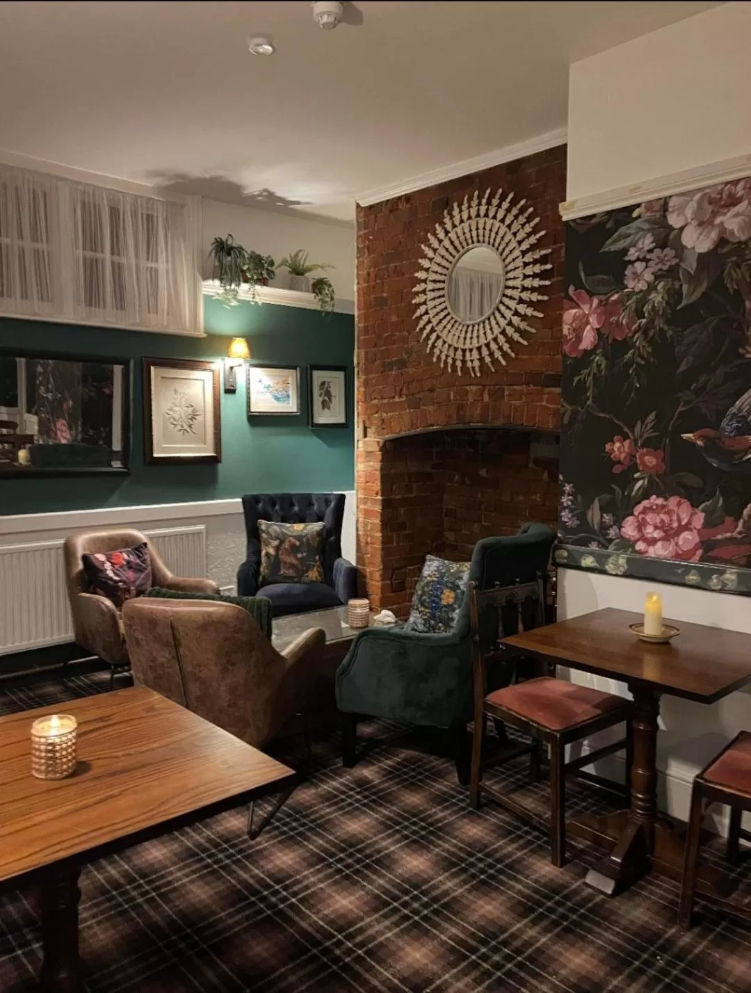 Restaurant/places to eat in White Horse