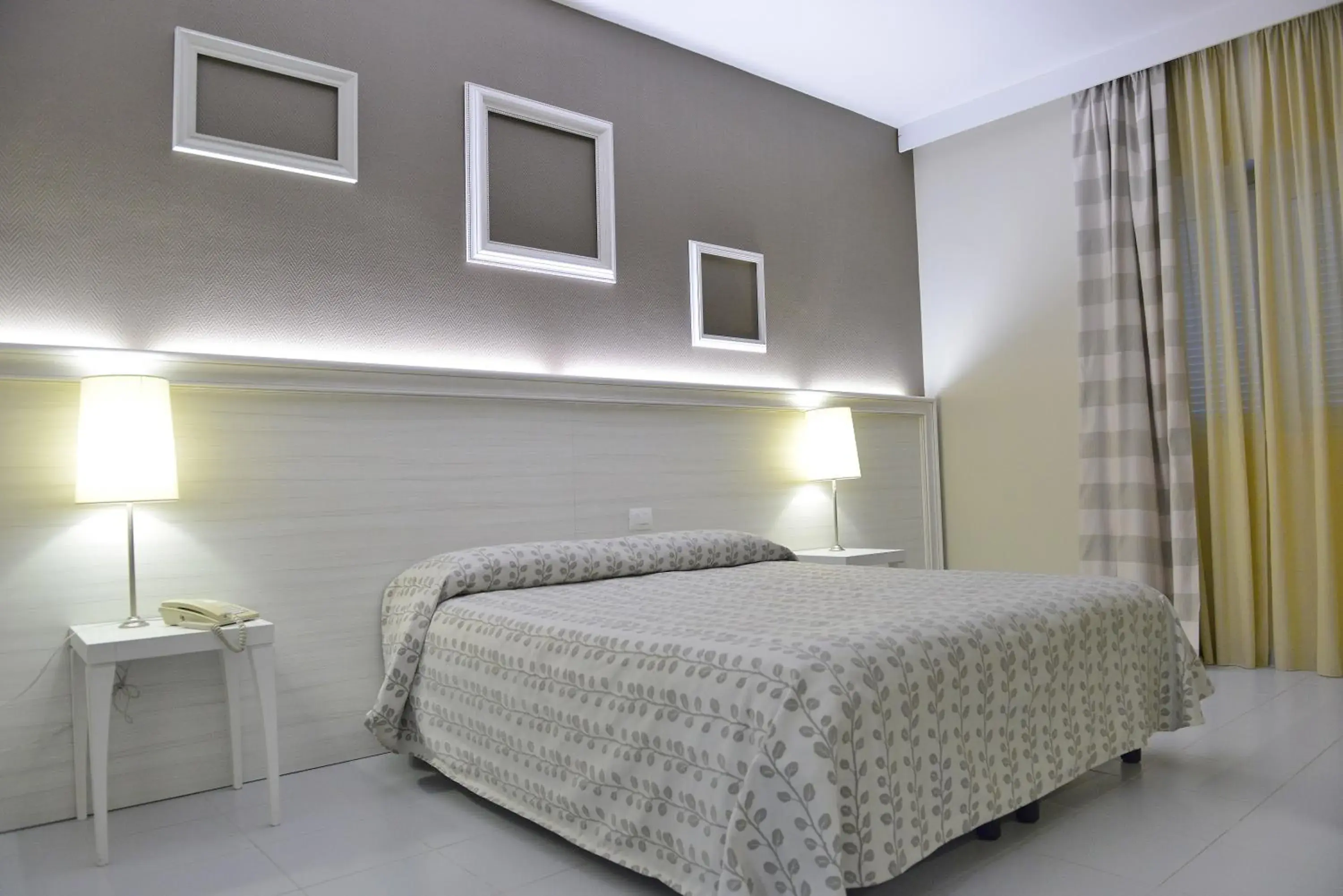 Bedroom, Bed in Hotel Degli Ulivi