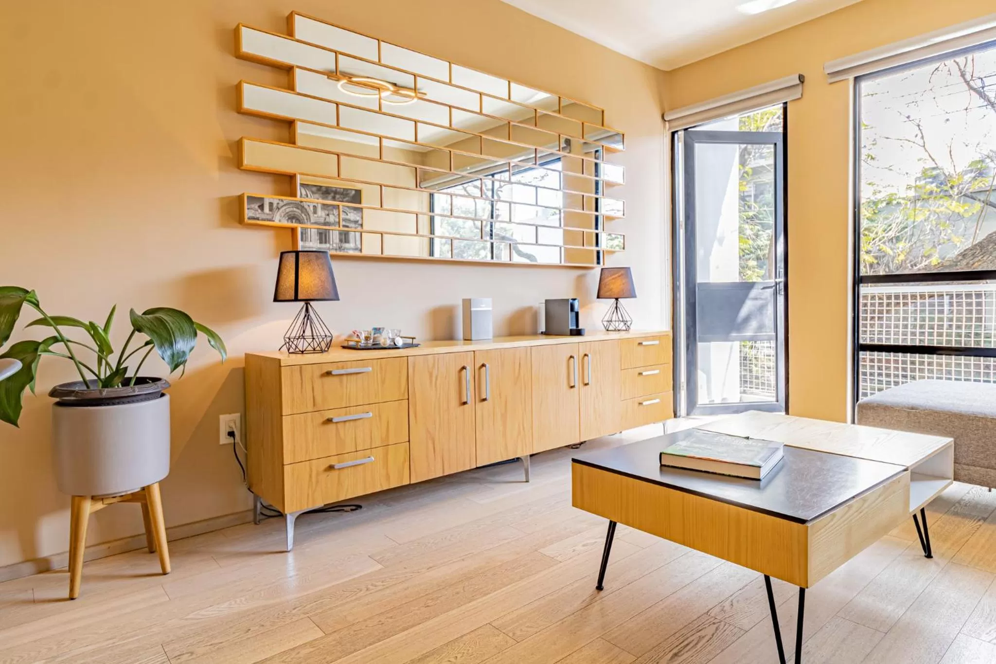 Living room in Mi Zona Lodging WTC