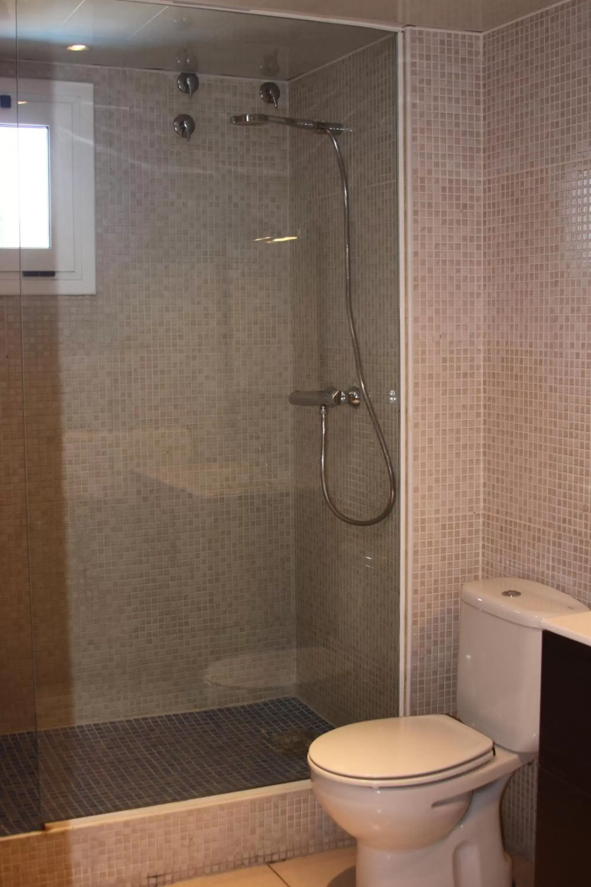 Shower, Bathroom in Aparthotel Marsol