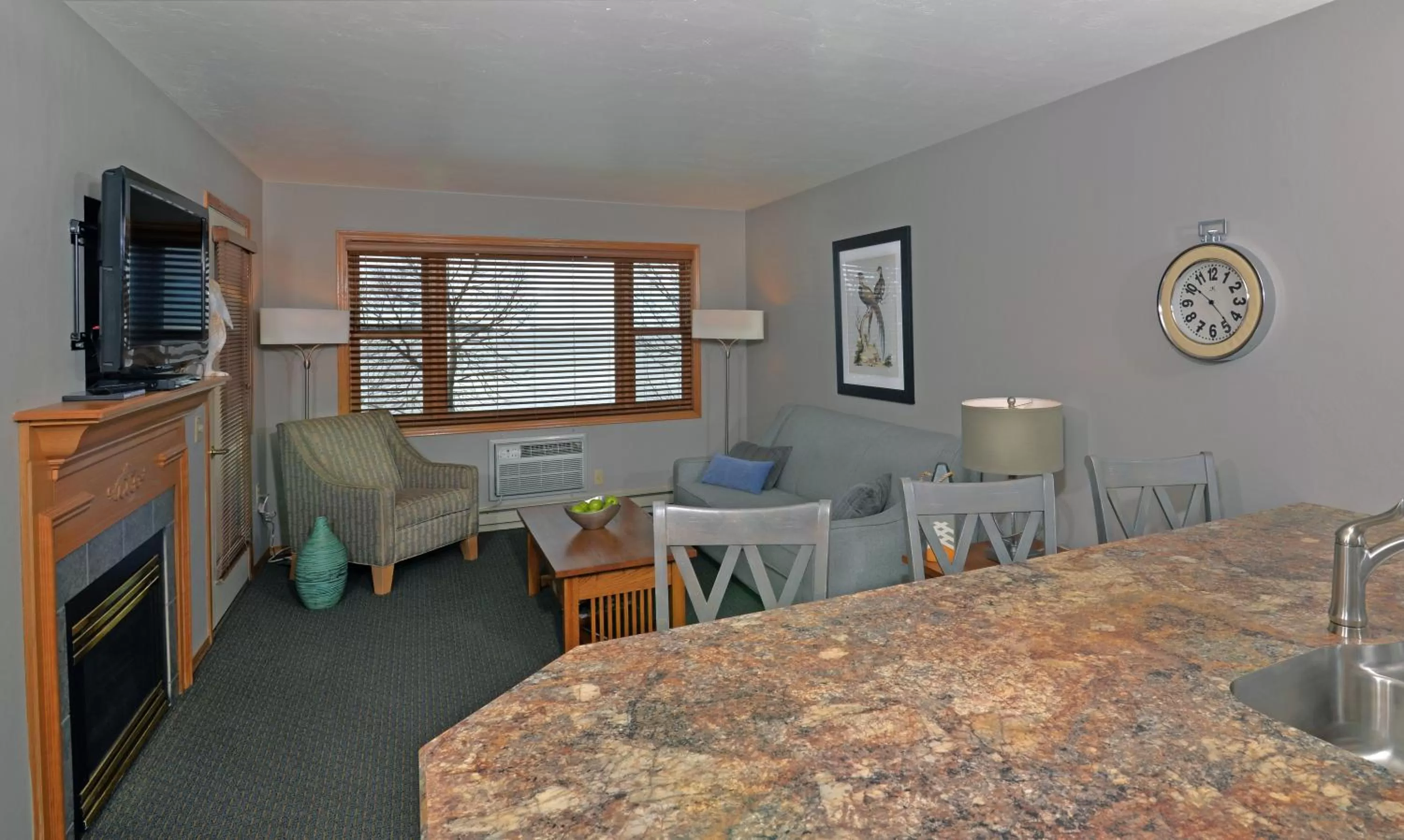 Living room, Seating Area in Westwood Shores Waterfront Resort