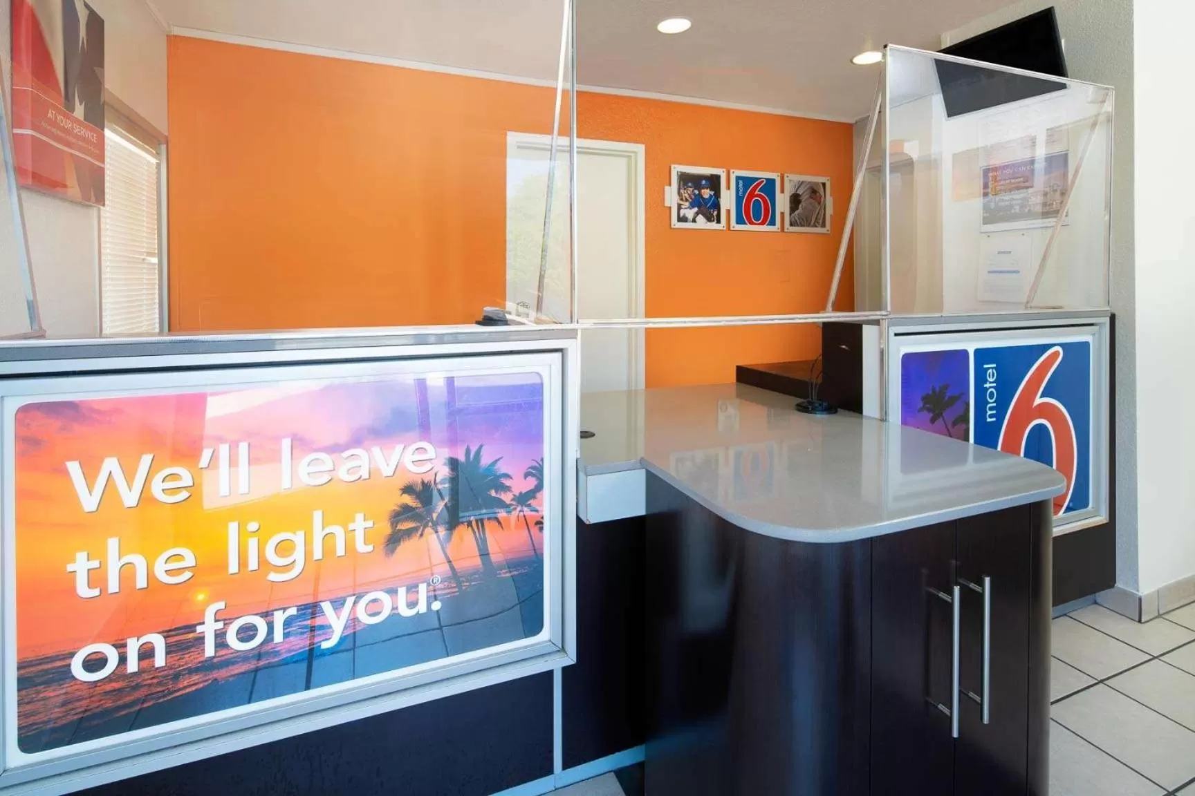 Lobby or reception in Motel 6-Arcadia, CA - Los Angeles - Pasadena Area