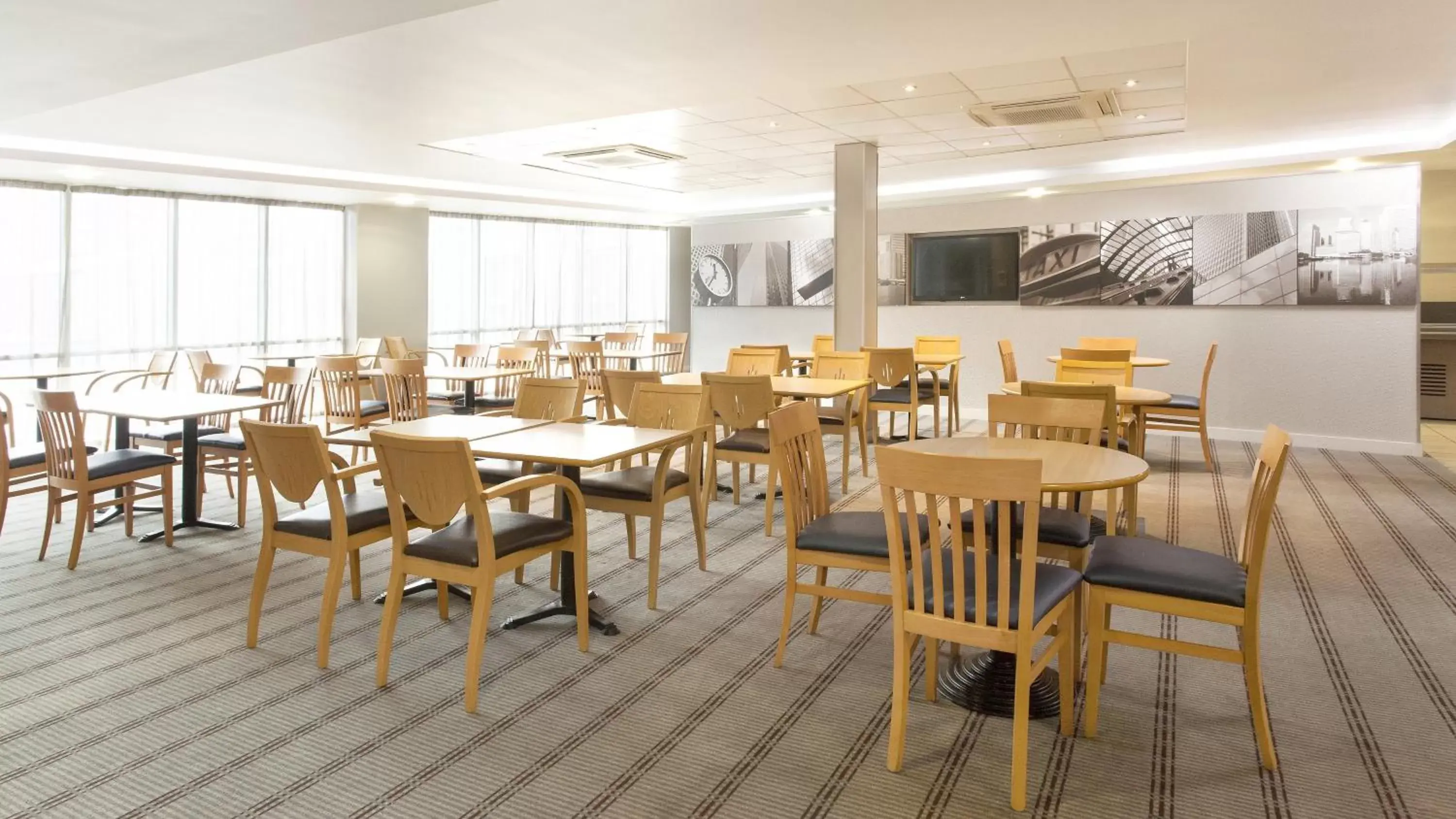 Property building, Restaurant/Places to Eat in Holiday Inn Express London Limehouse, an IHG Hotel