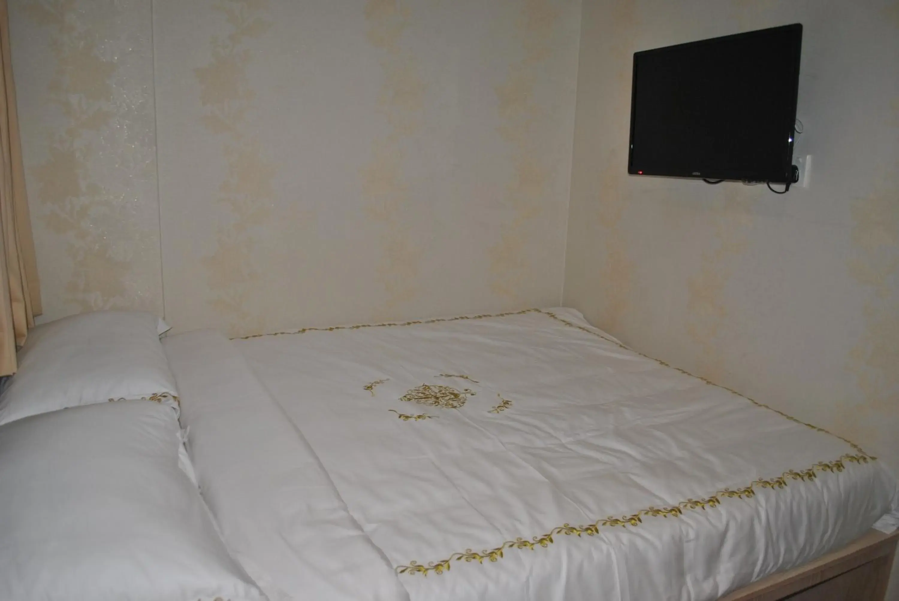 Bed in Jayleen Clarke Quay Hotel