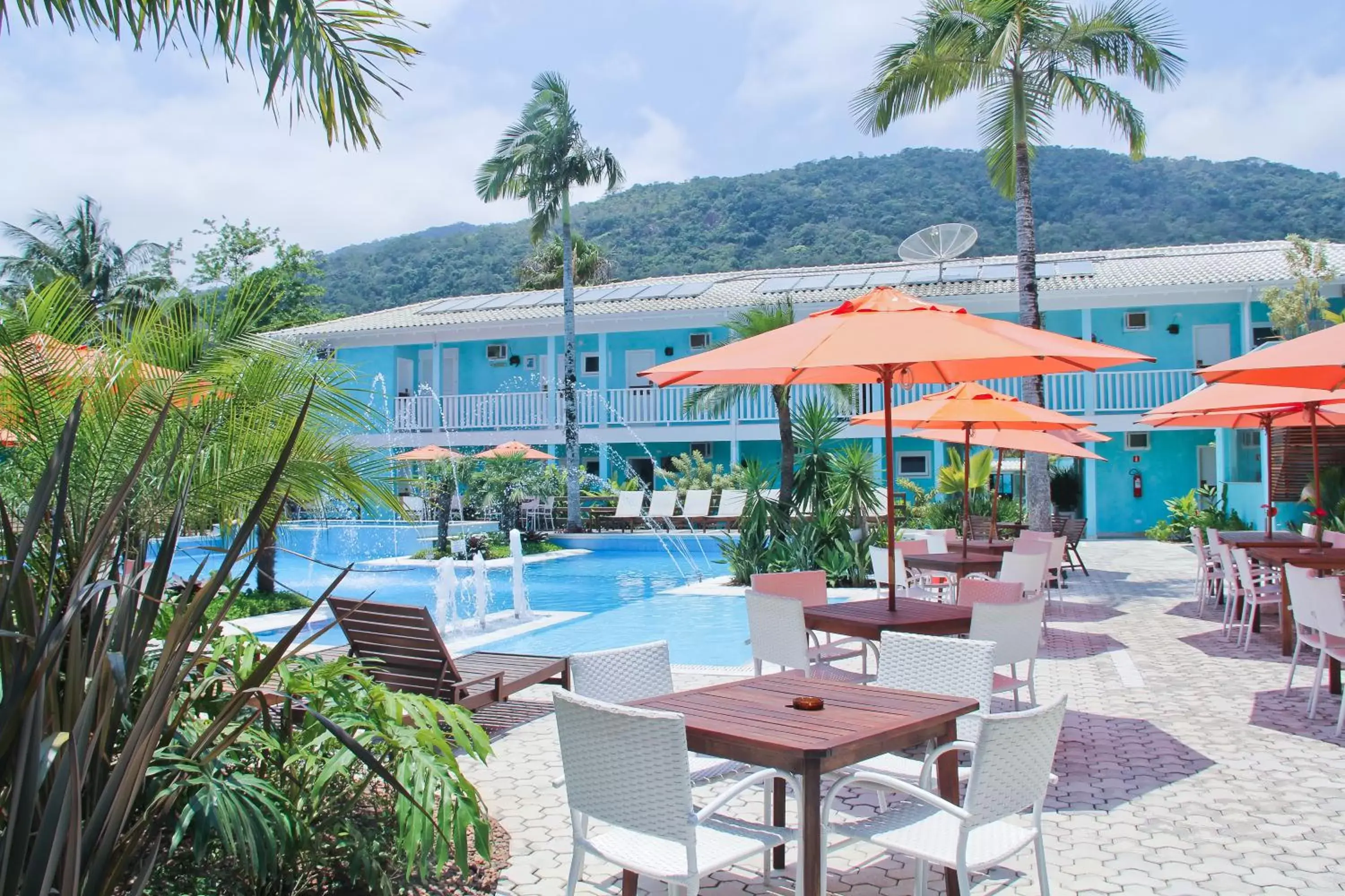 Swimming Pool in Hotel Port Louis