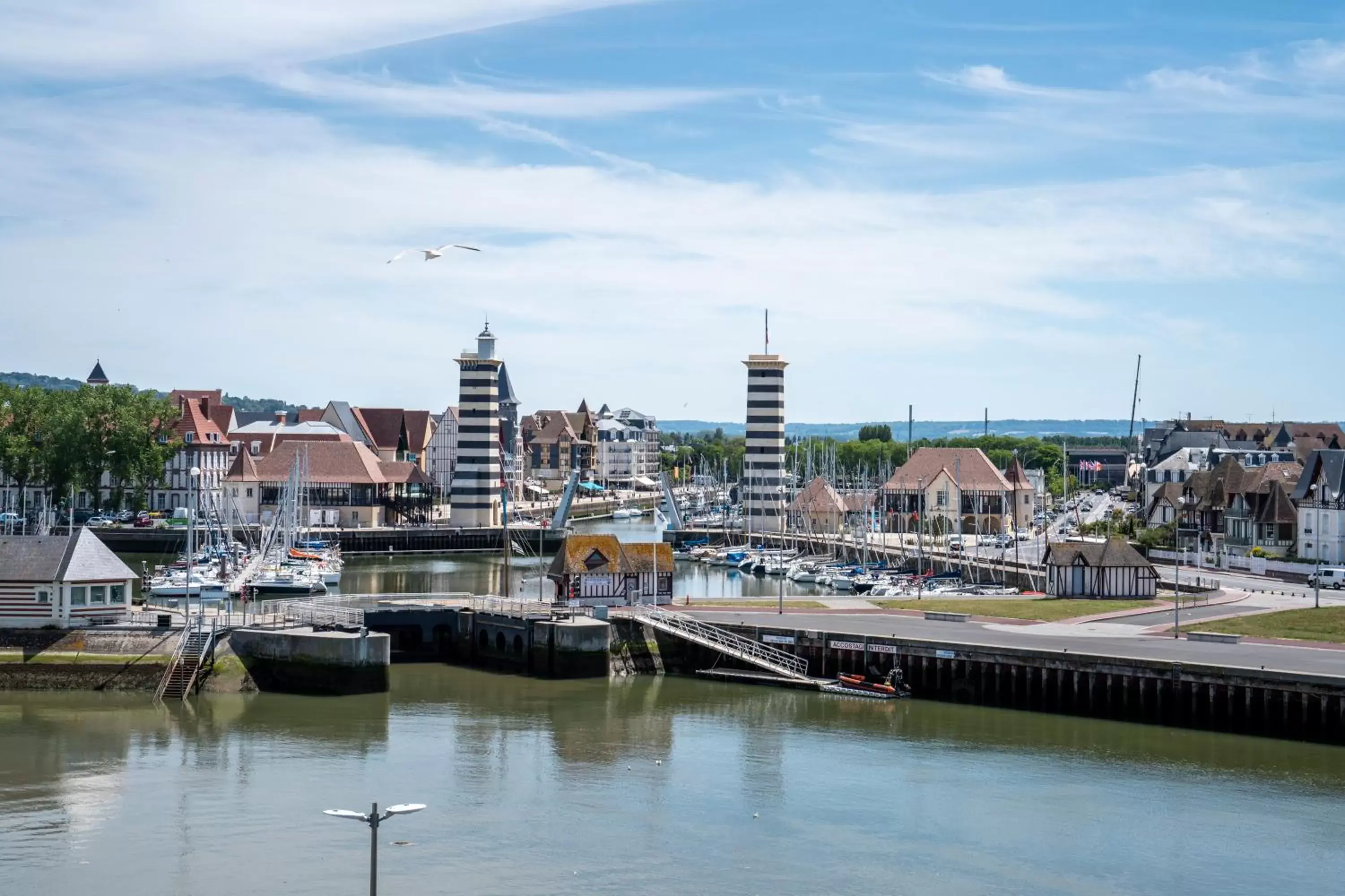 City view in SOWELL HOTELS Le Beach