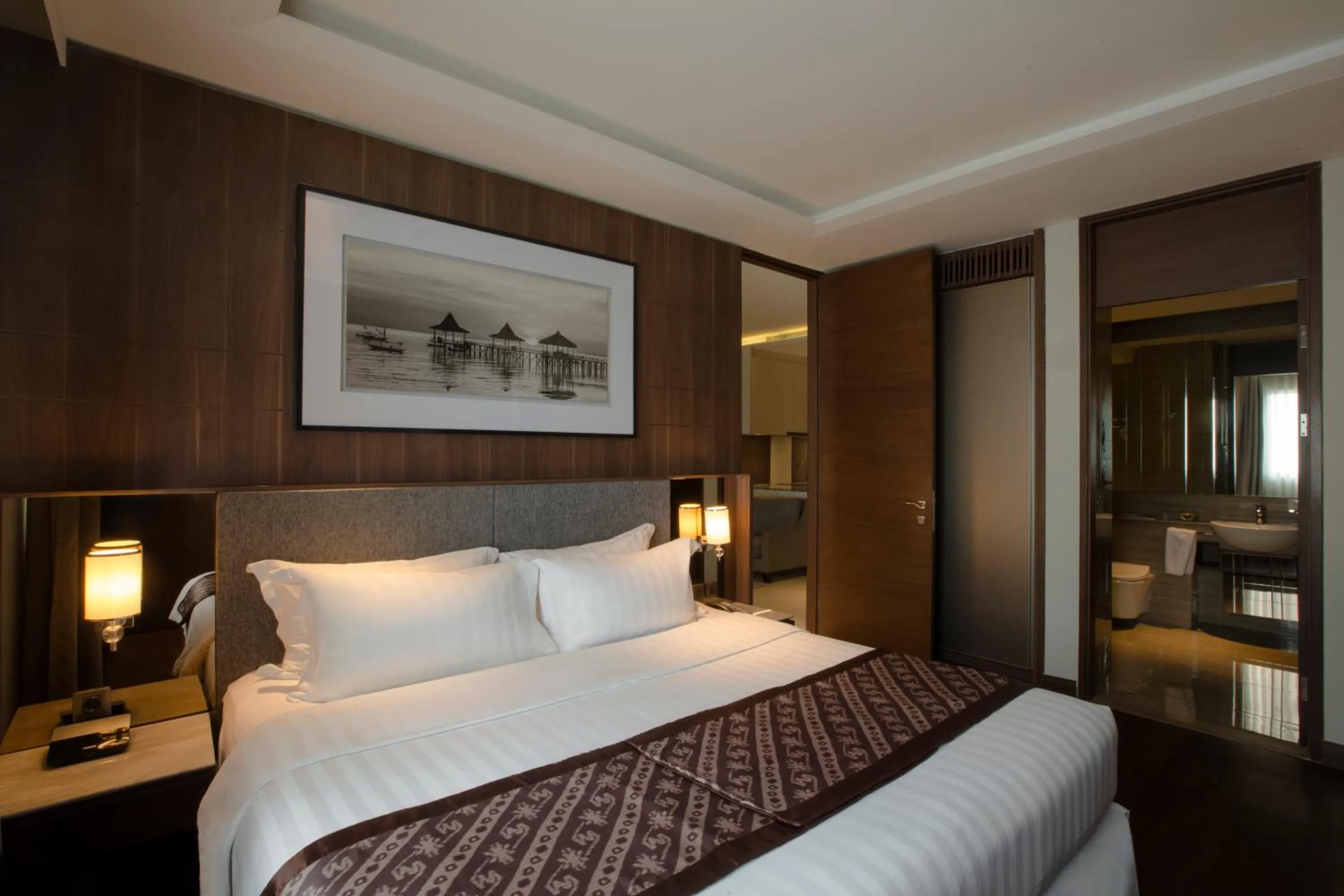 Bedroom, Bed in Ascott Waterplace Surabaya
