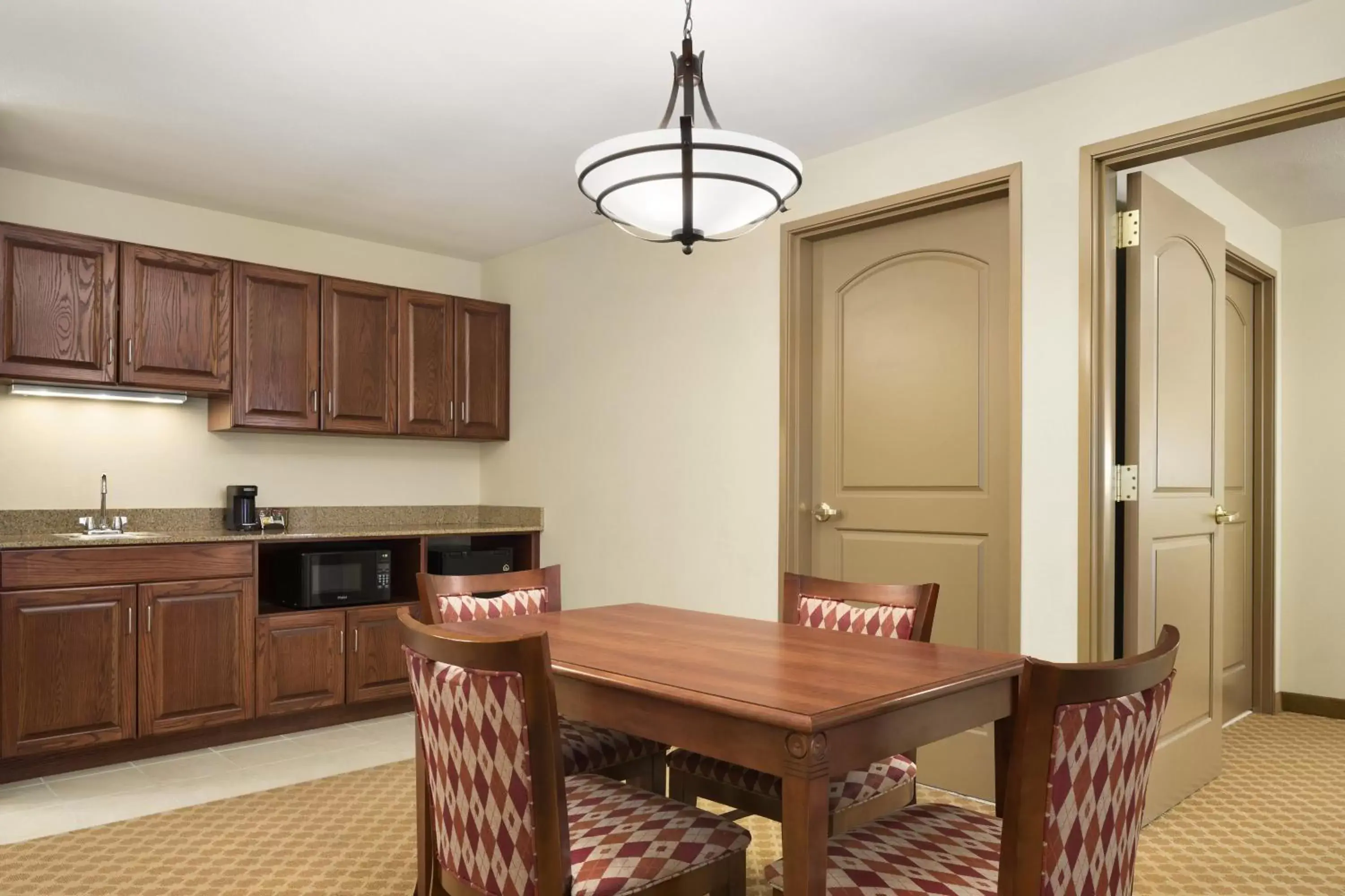 Photo of the whole room, Kitchen/Kitchenette in Country Inn & Suites by Radisson, St. Peters, MO