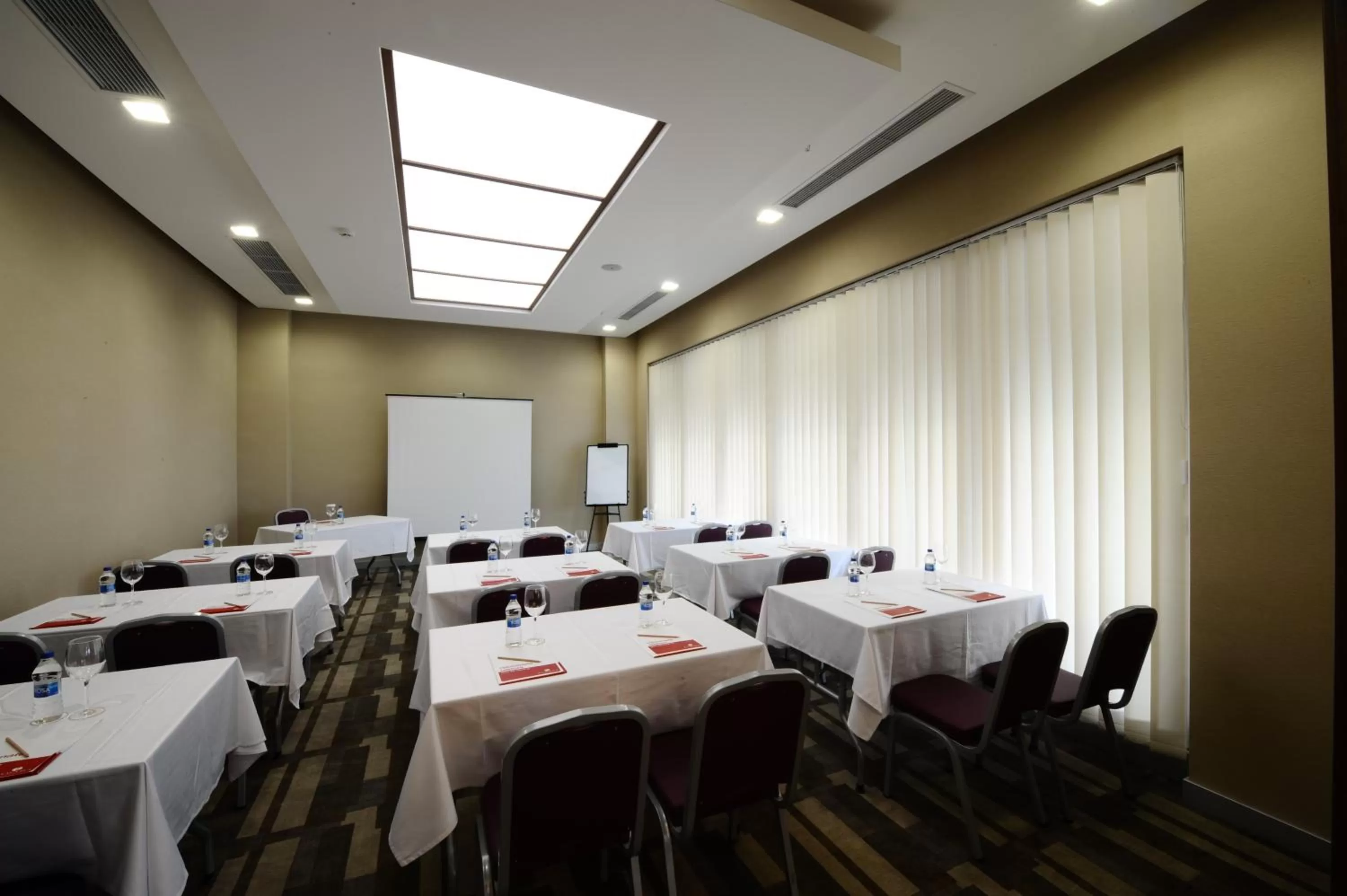 Business facilities in Ramada by Wyndham Podgorica