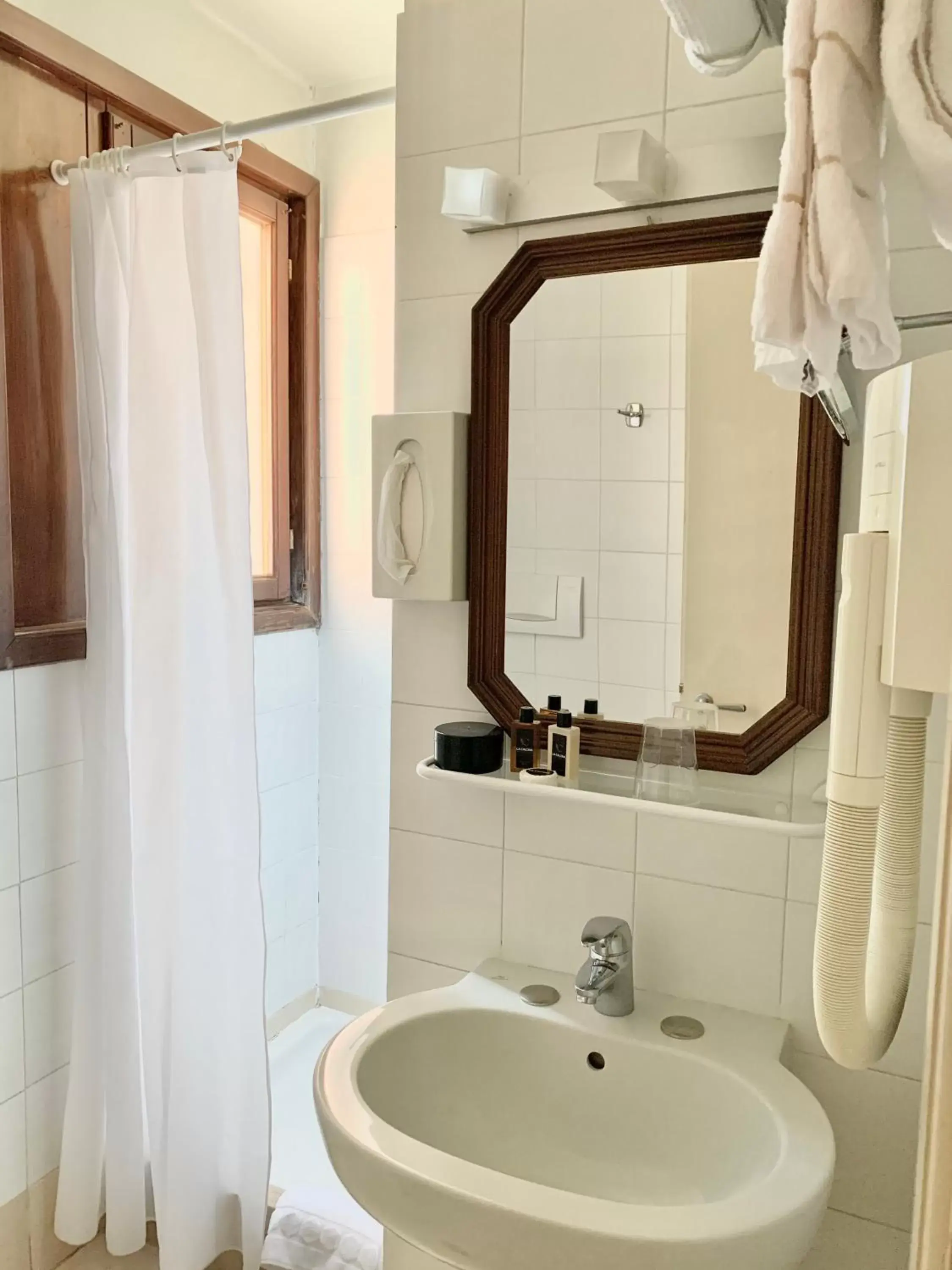 Bathroom in Hotel La Calcina