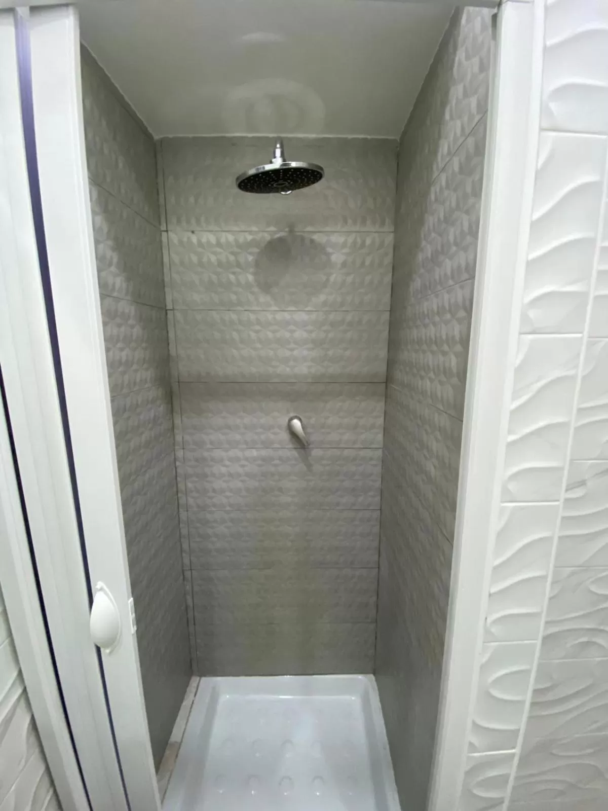 Shower, Bathroom in Archivio Storico Napoli Centro