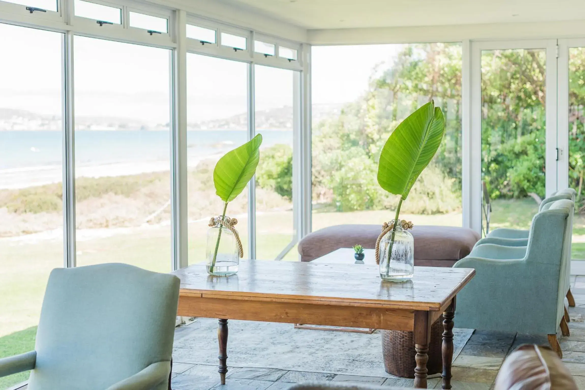 Lounge or bar, Seating Area in Blue Bay Lodge