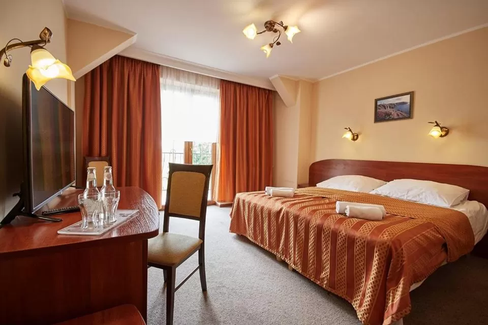 Photo of the whole room, Bed in Hotel Melodia ***