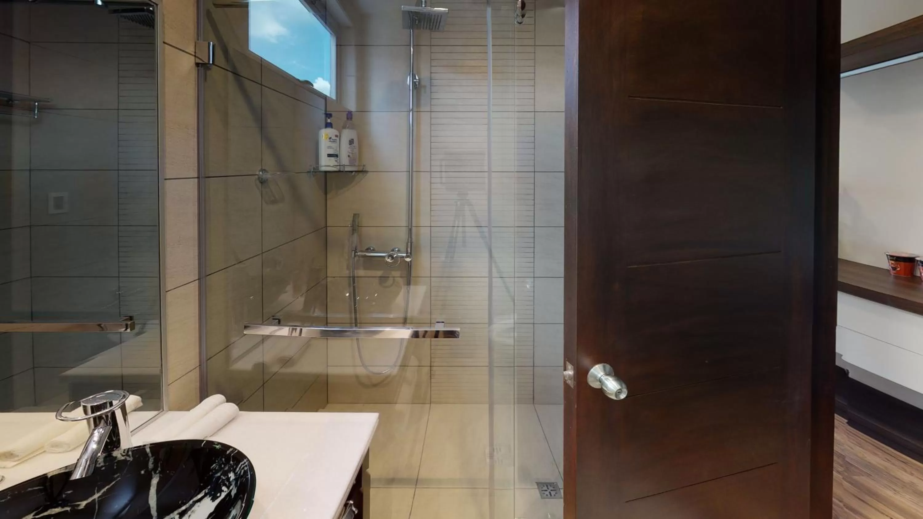 Bathroom in Hotel La Peonía