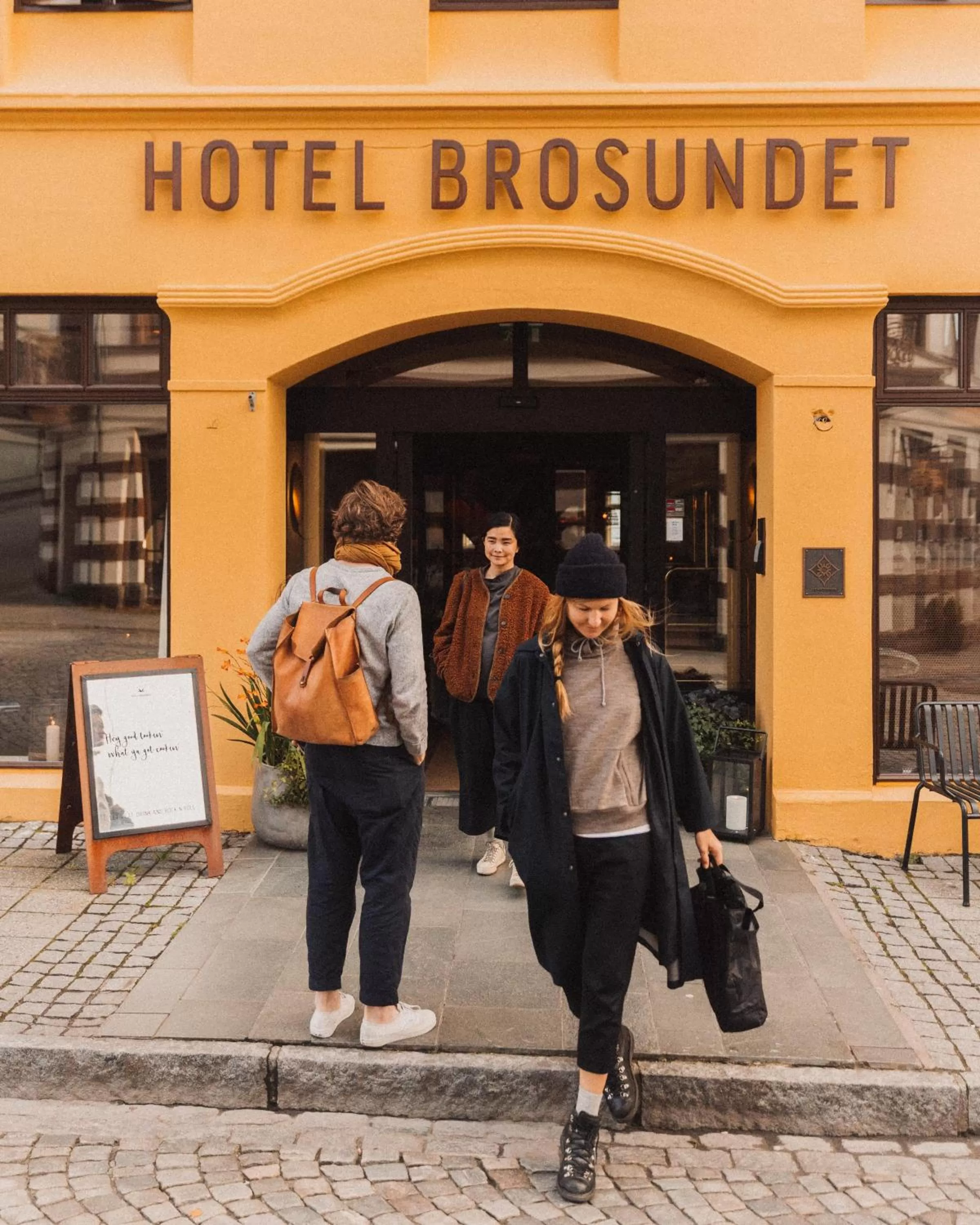 Facade/entrance in Hotel Brosundet