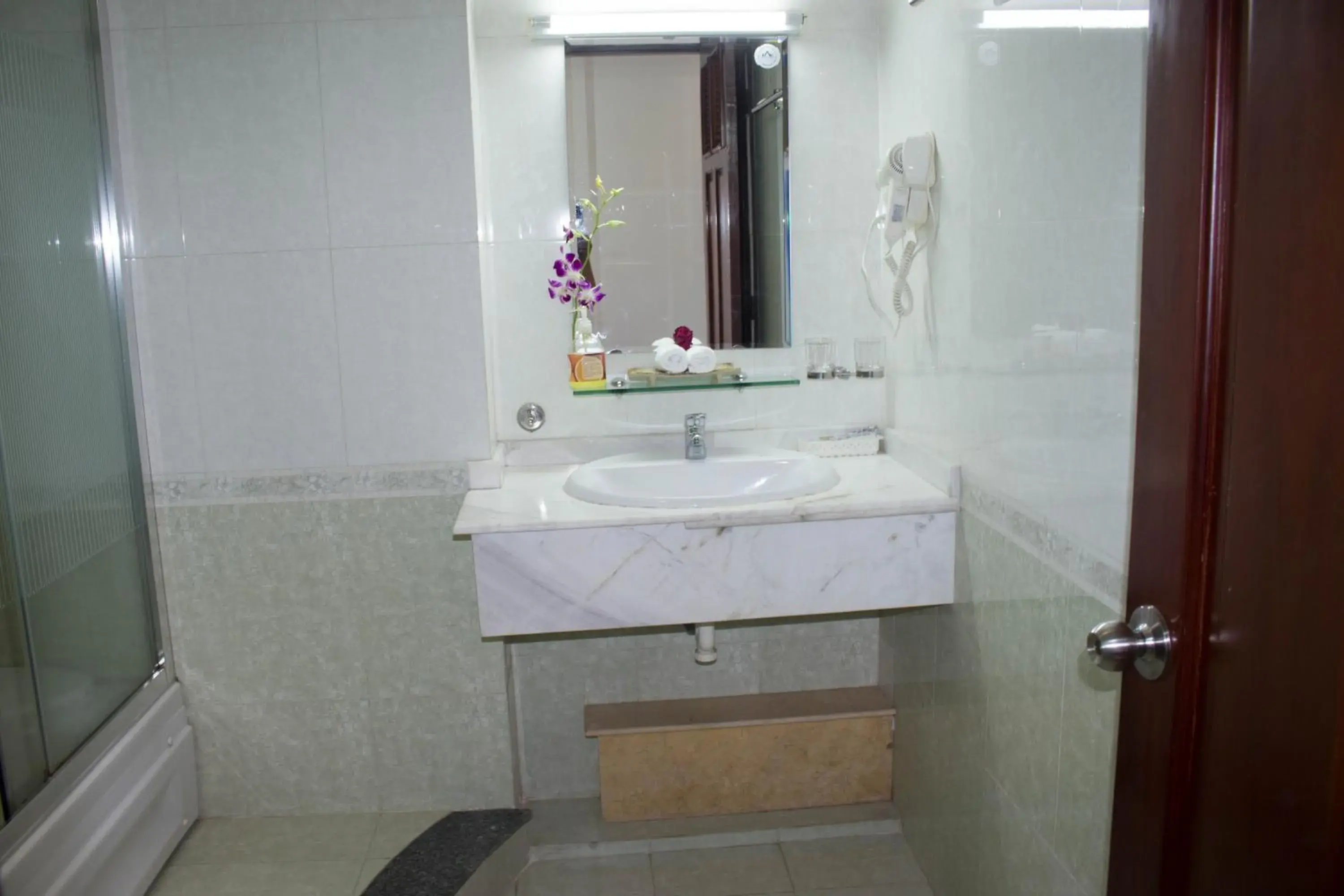 Shower, Bathroom in Hoa Phat Hotel & Apartment