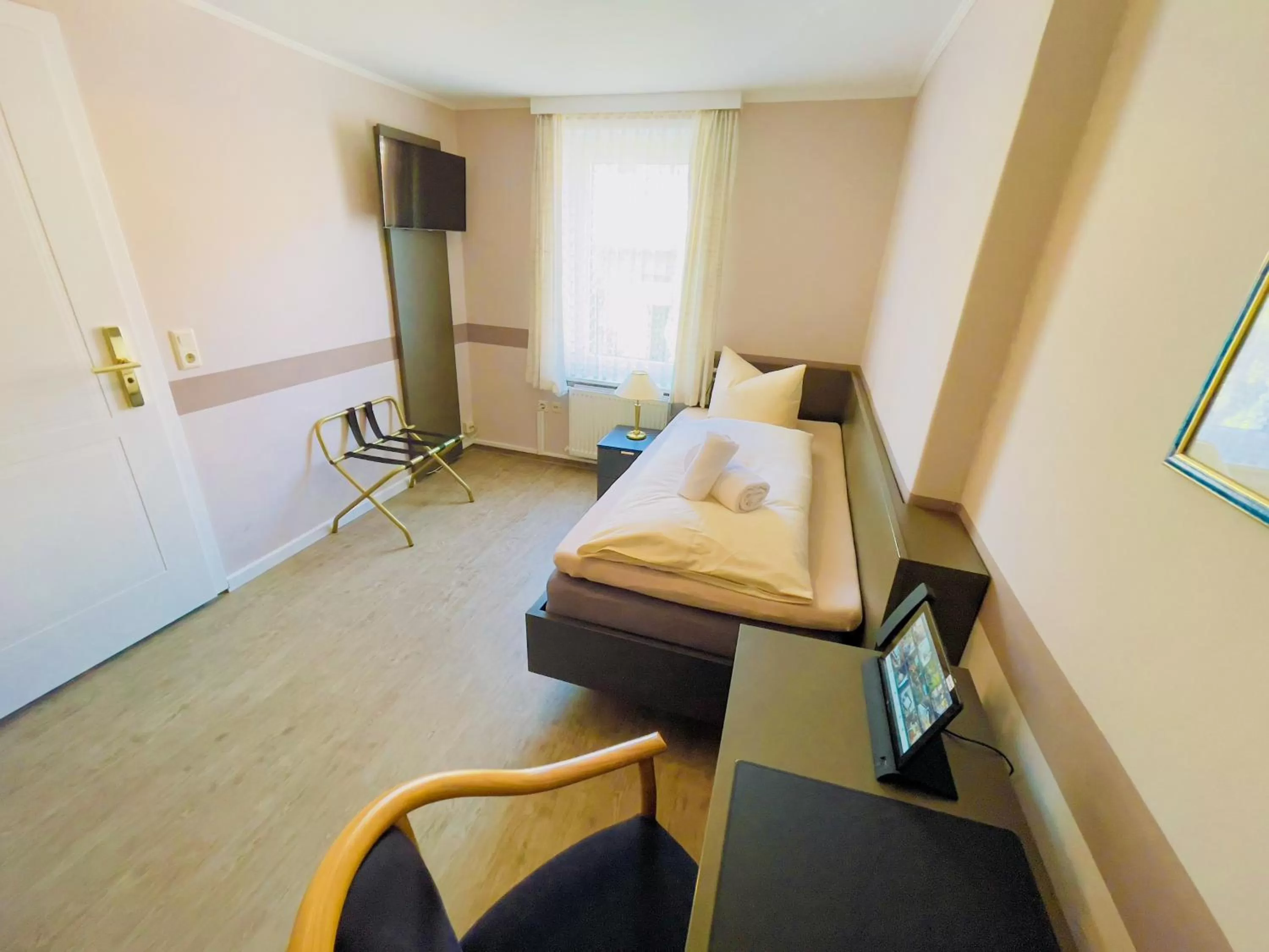 Photo of the whole room, Bed in Hotel Schnehagen