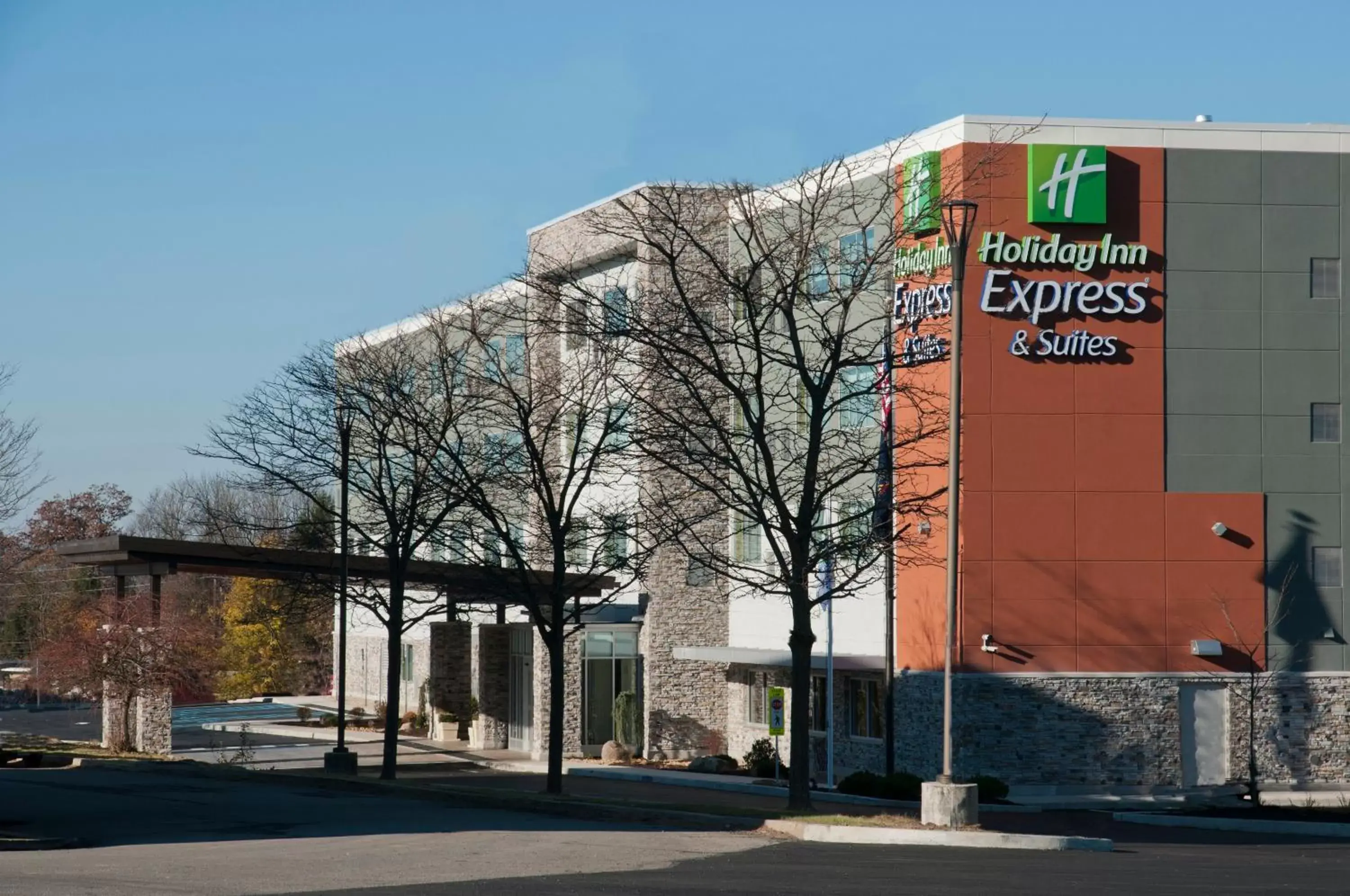 Property building in Holiday Inn Express & Suites Johnstown by IHG Property building in Holiday Inn Express & Suites Johnstown by IHG